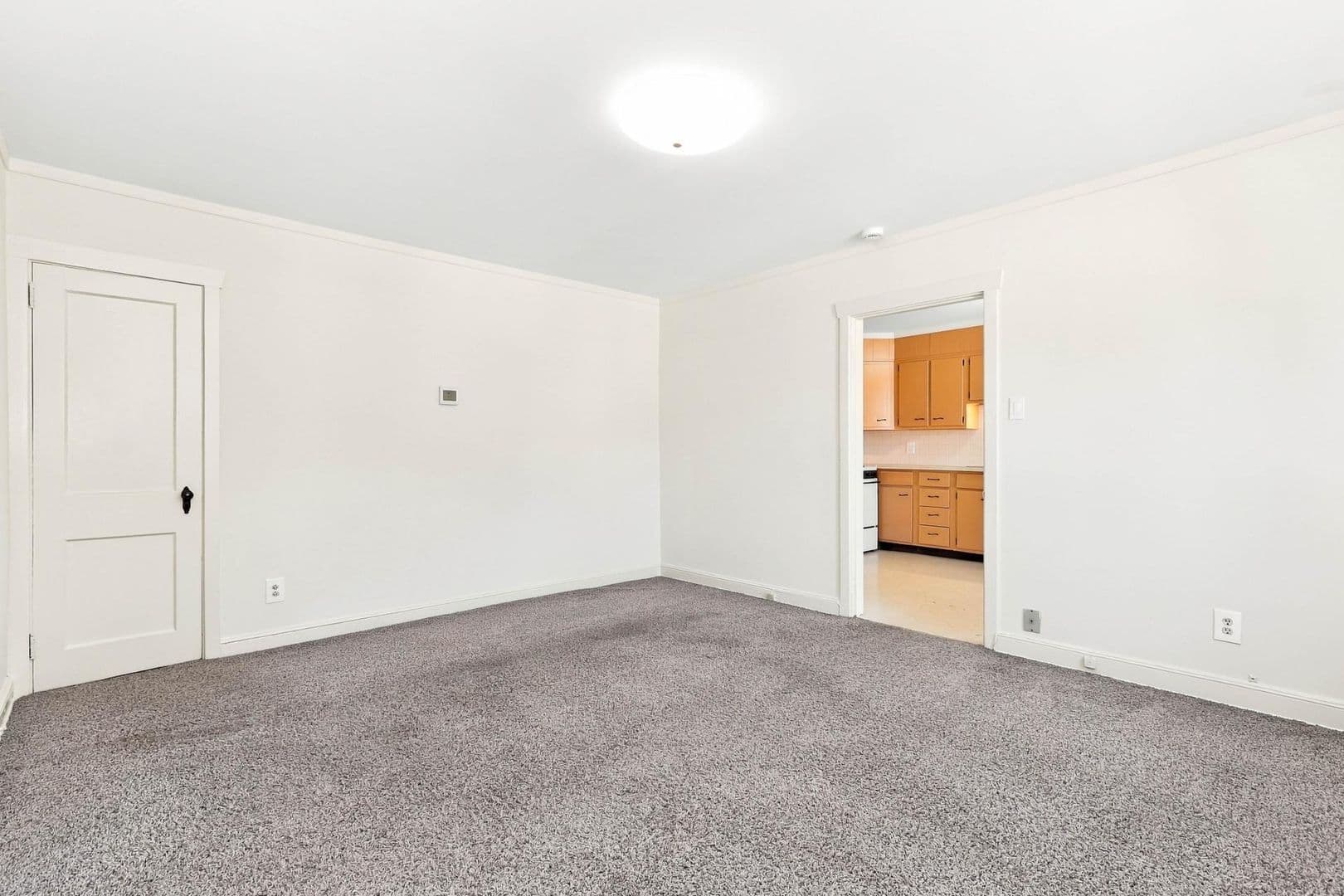 Telford Apartment: 198 N Washington St