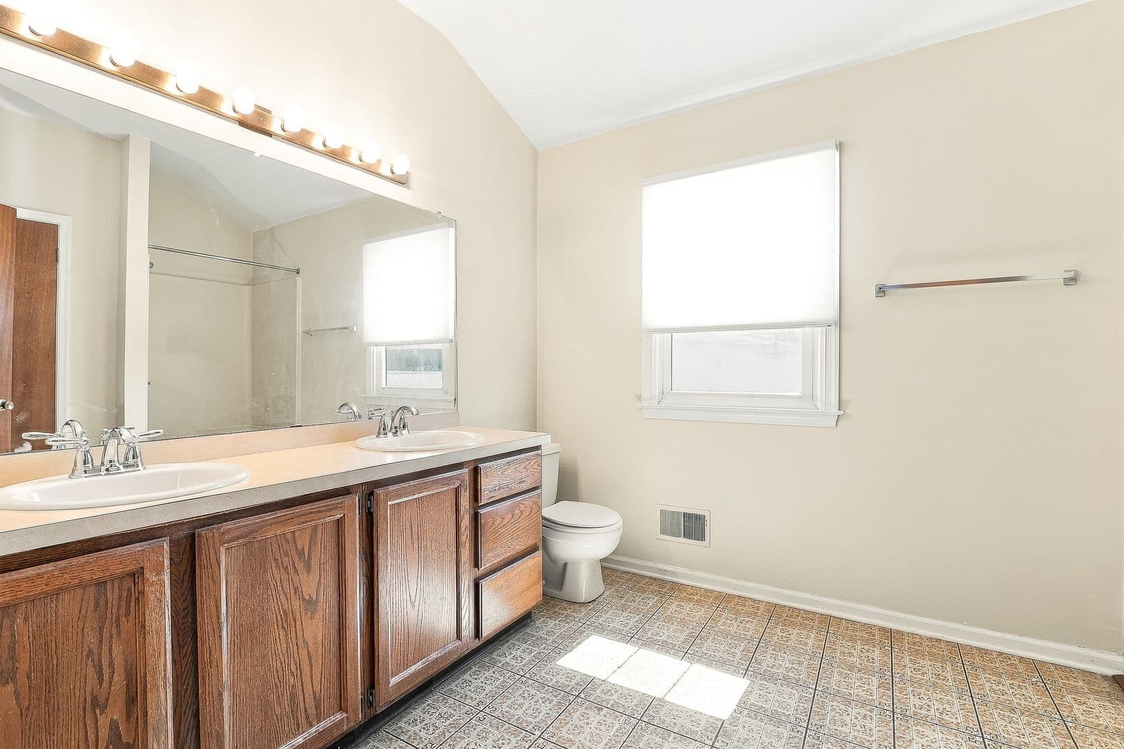 Jamison House: 2263 Almshouse Rd