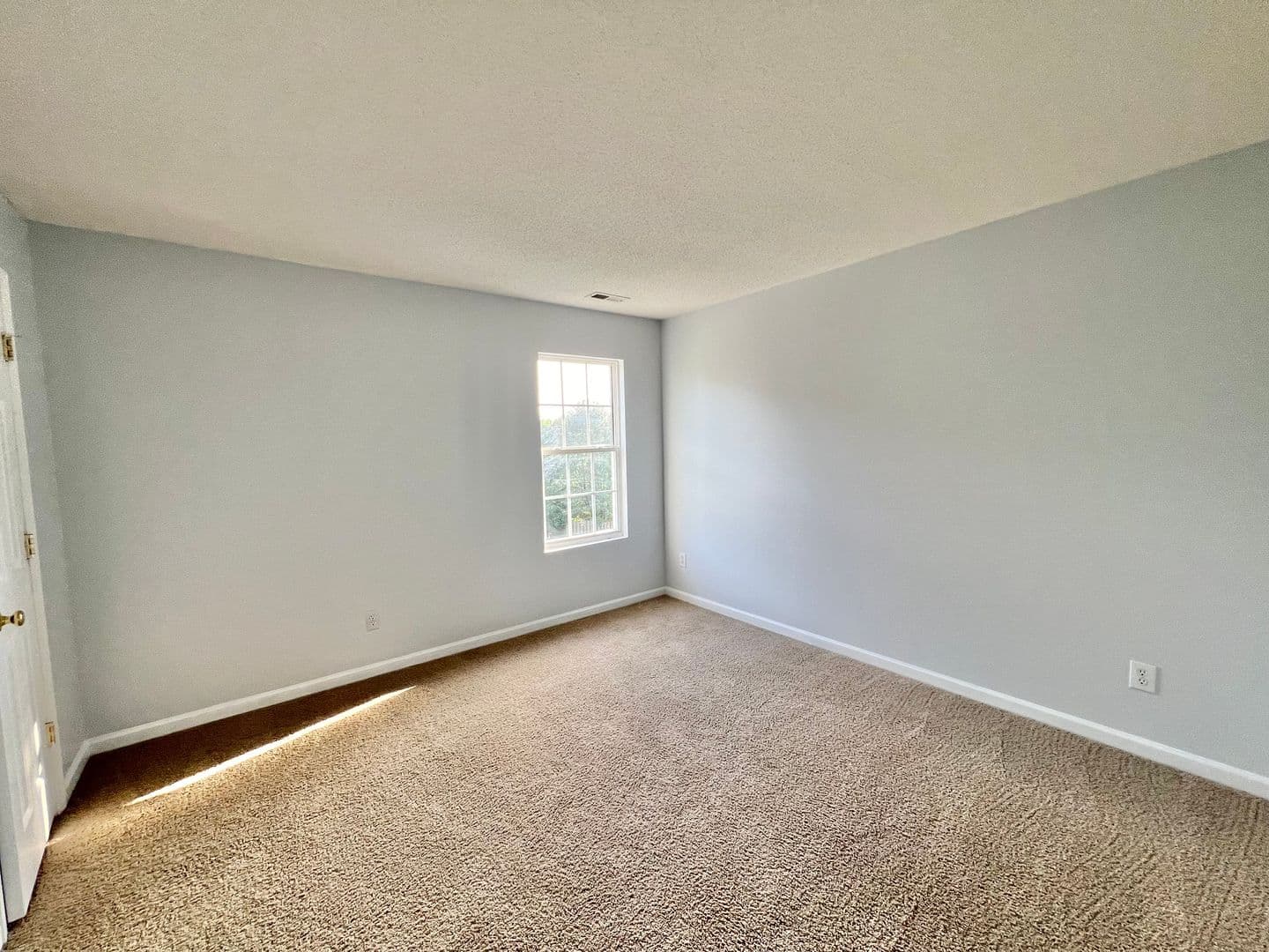 Wake Forest House: 925 Fulworth Ave