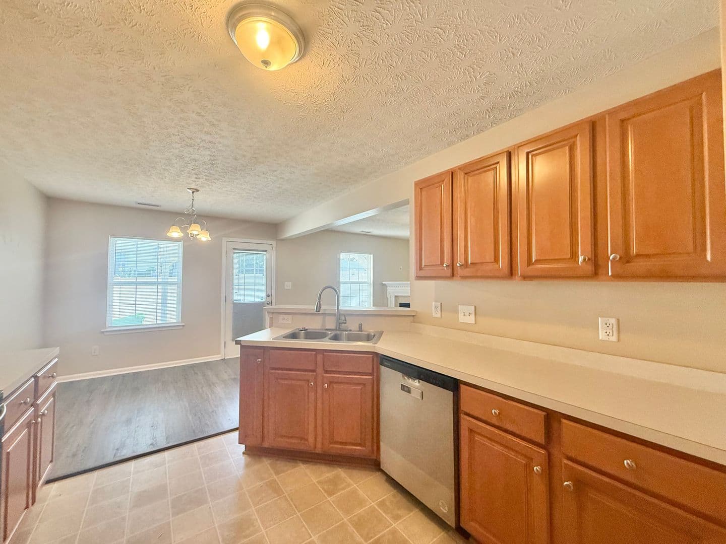 Raleigh Townhome: 2006 Mirror Dr.