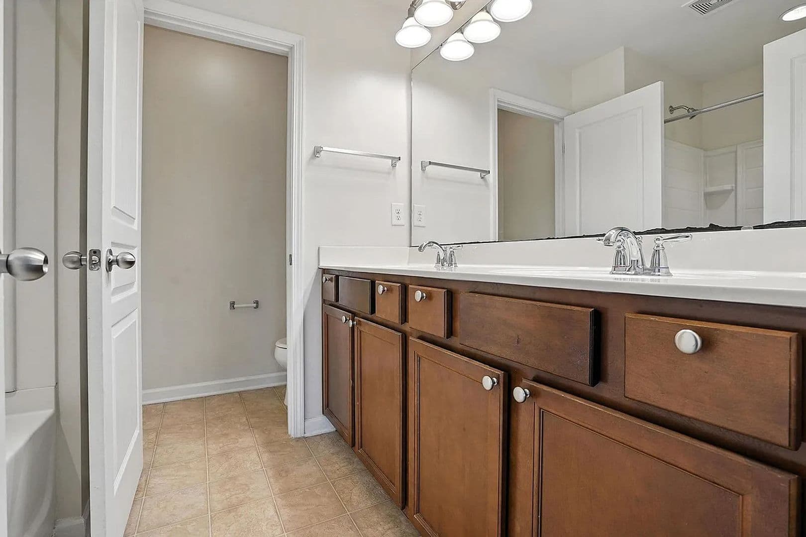 Cary Townhome: 1131 Kingston Grove Dr