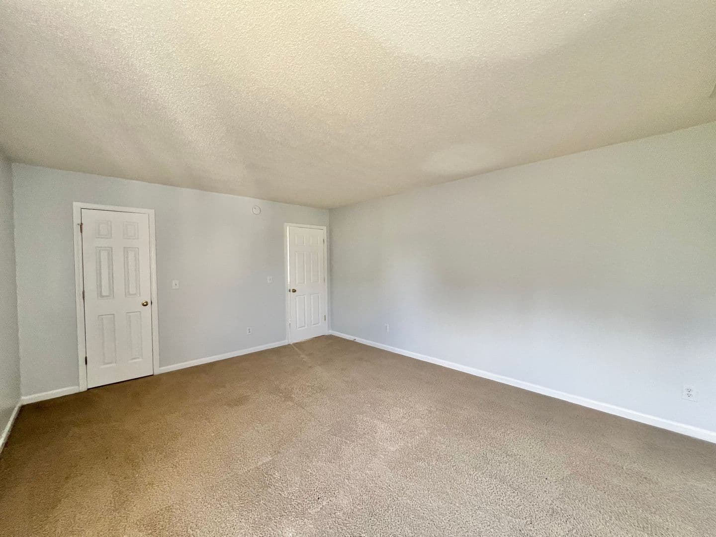 Wake Forest House: 925 Fulworth Ave