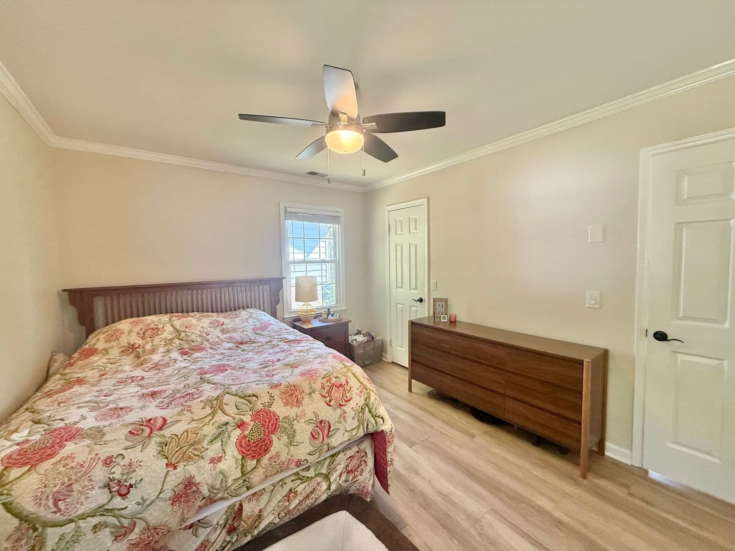 Raleigh House: 8009 Brandyapple Dr