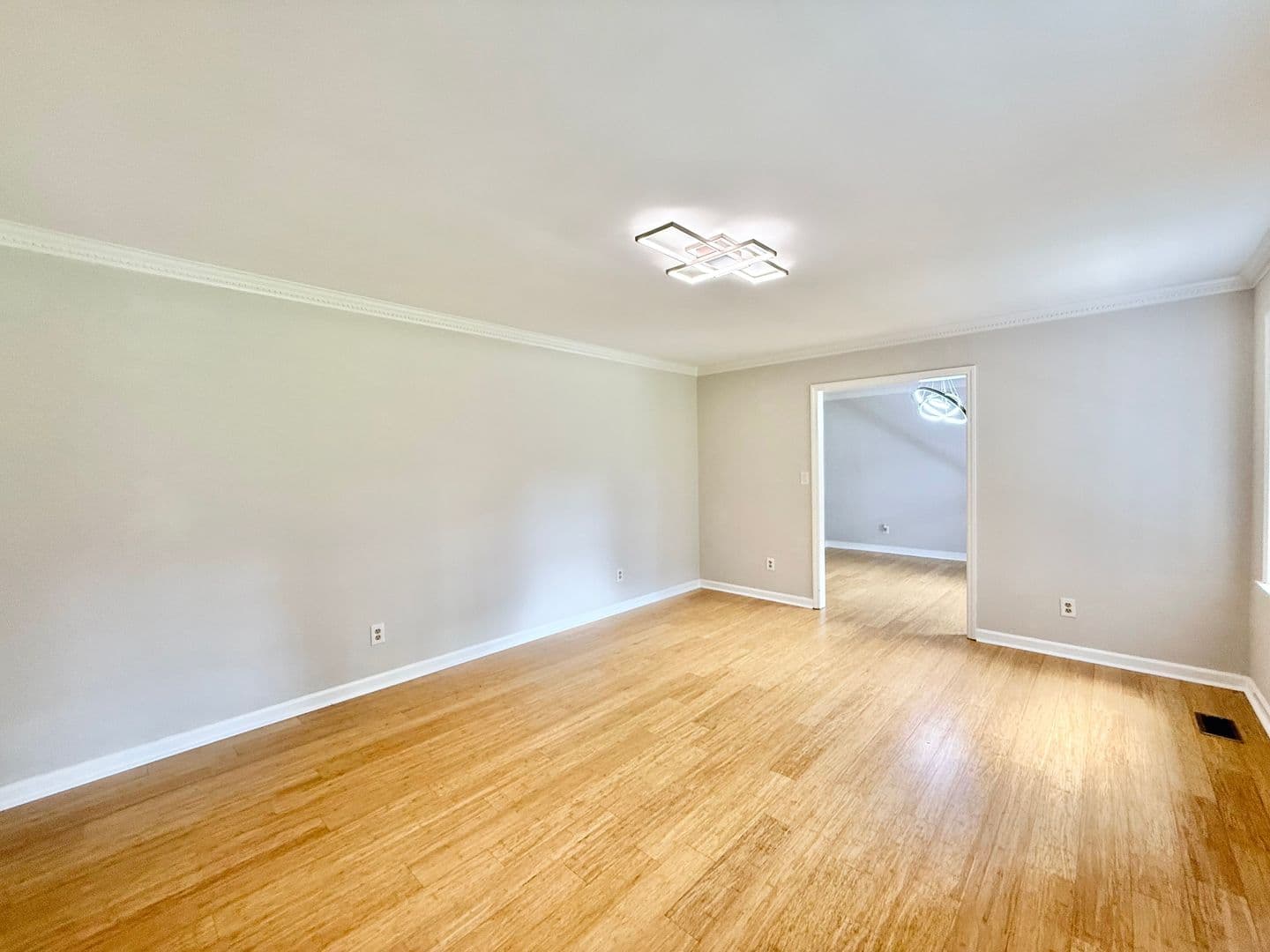 Clayton House: 208 Hardwood Ridge Ct