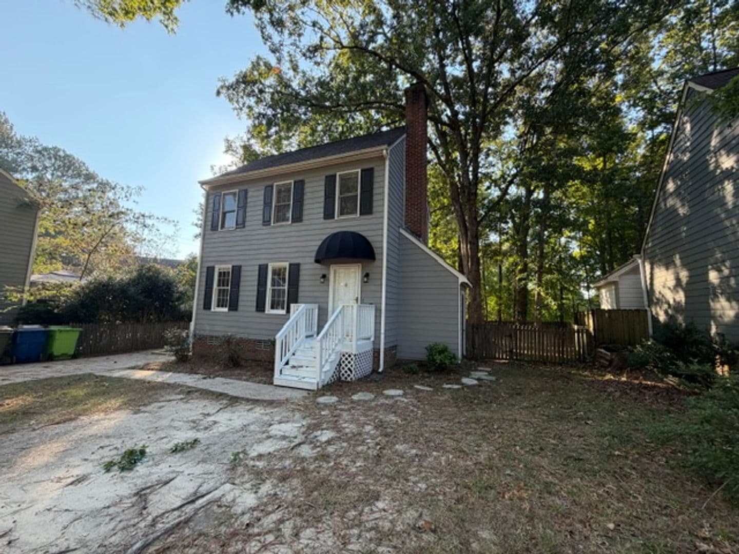 Raleigh House: 7316 North Thorncliff Pl