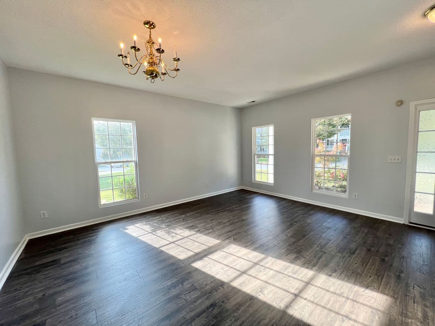 Wake Forest House: 925 Fulworth Ave