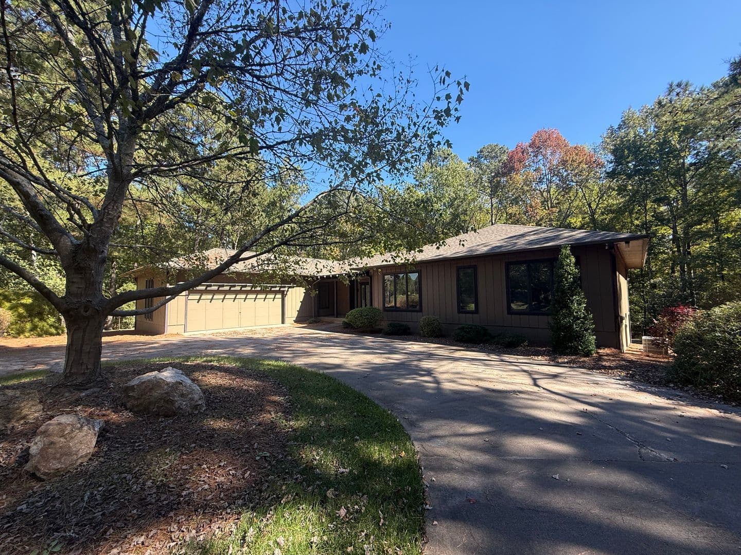 Raleigh House: 3005 Hickory Tree Place