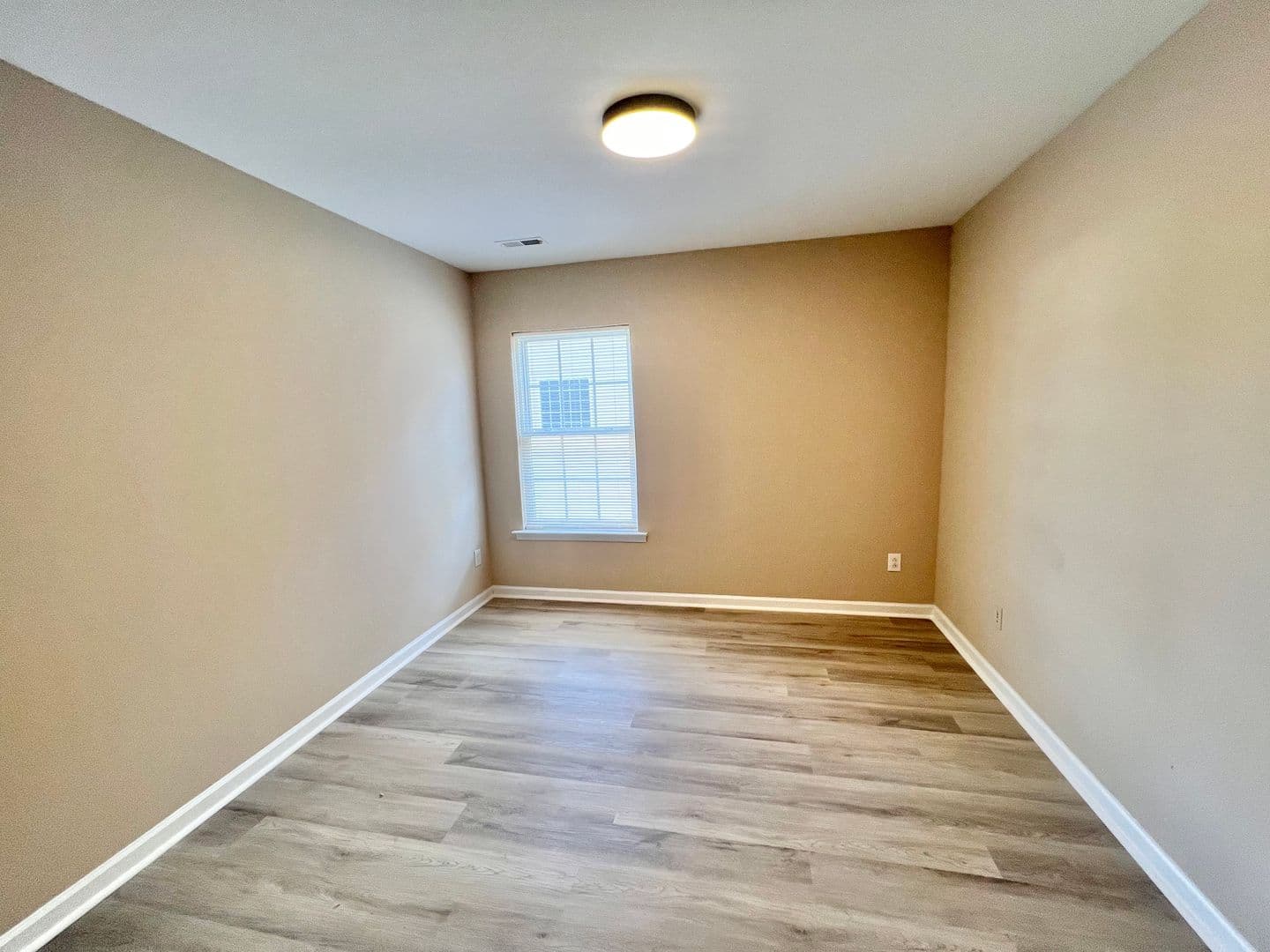Raleigh House: 2829 Roundleaf Court