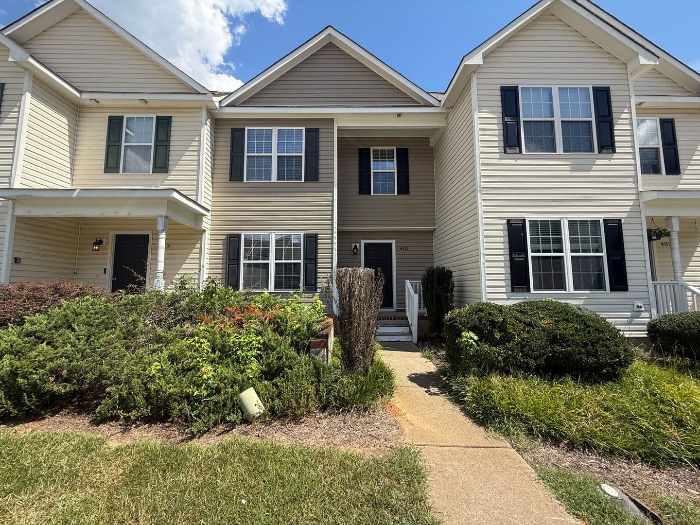 Clayton Townhome: 401 Whitehall Ct