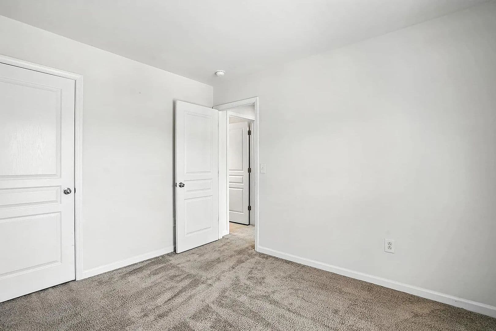 Cary Townhome: 1131 Kingston Grove Dr