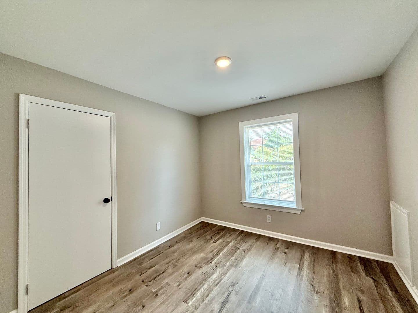 Durham Apartment: 615B Burlington Ave