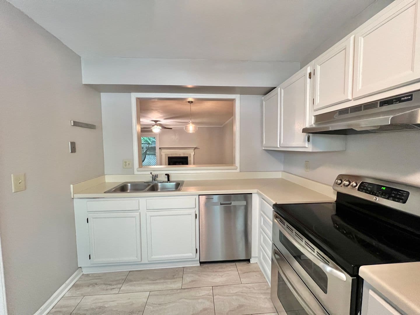 Raleigh Townhome: 401 Broad Leaf Circle