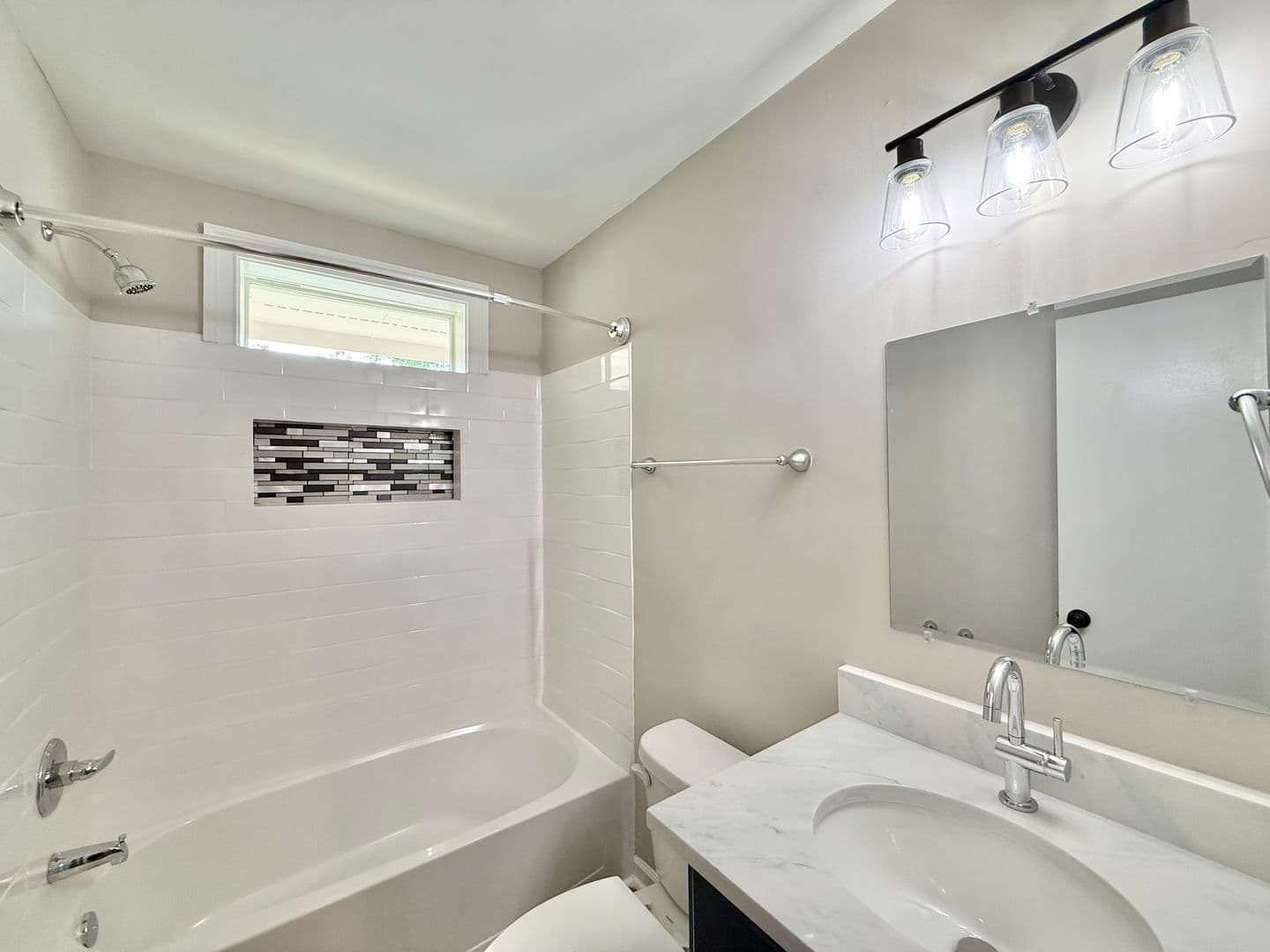 Durham Apartment: 615B Burlington Ave