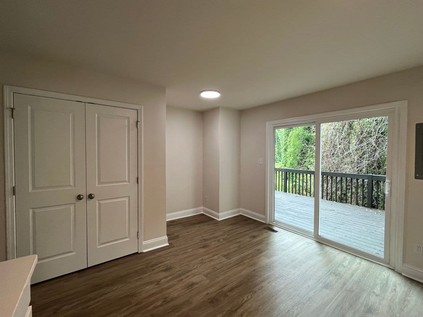 Raleigh Townhome: 212 N Peartree Ln