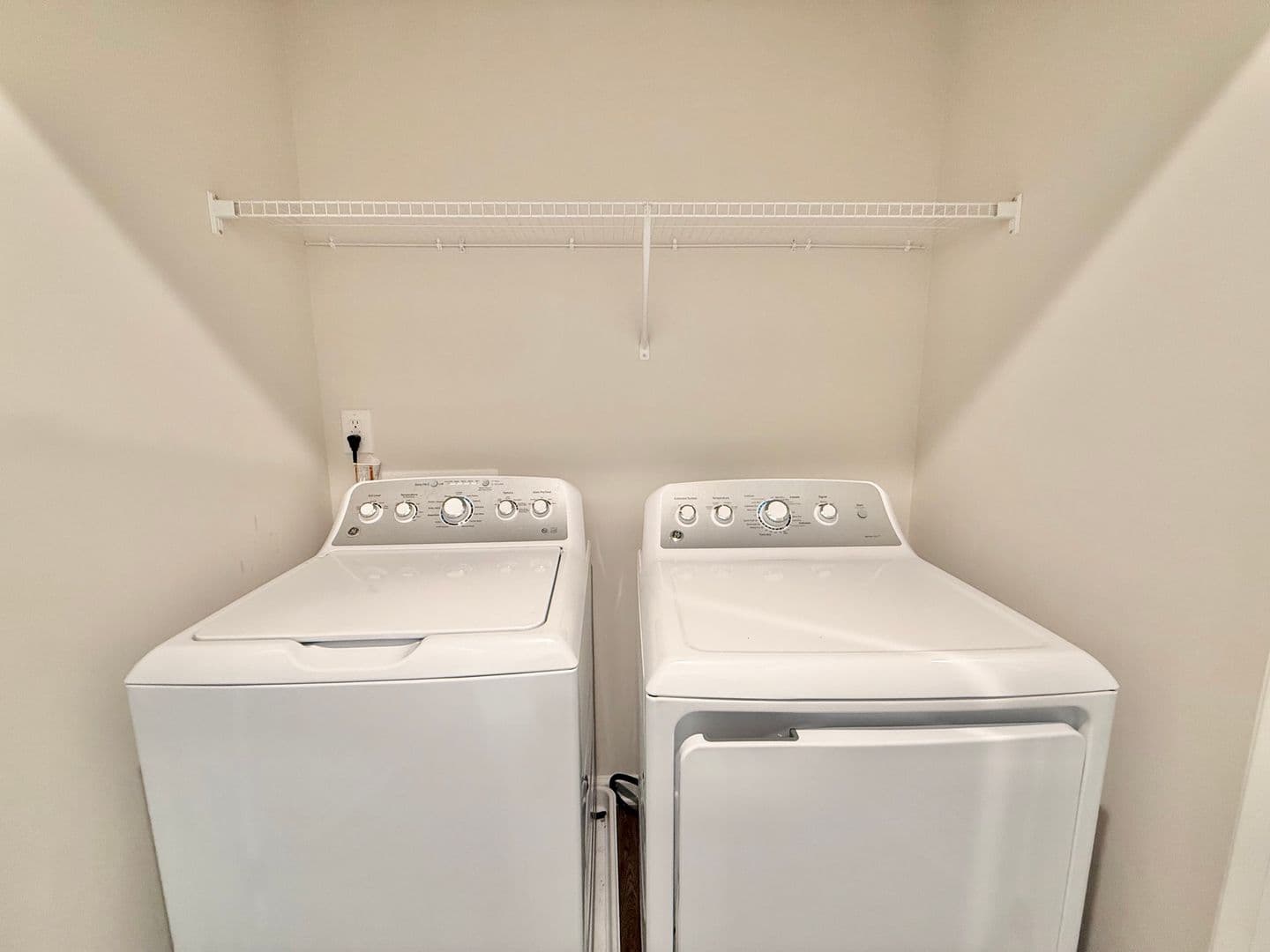 Wendell Townhome: 717 Corvette View Knoll