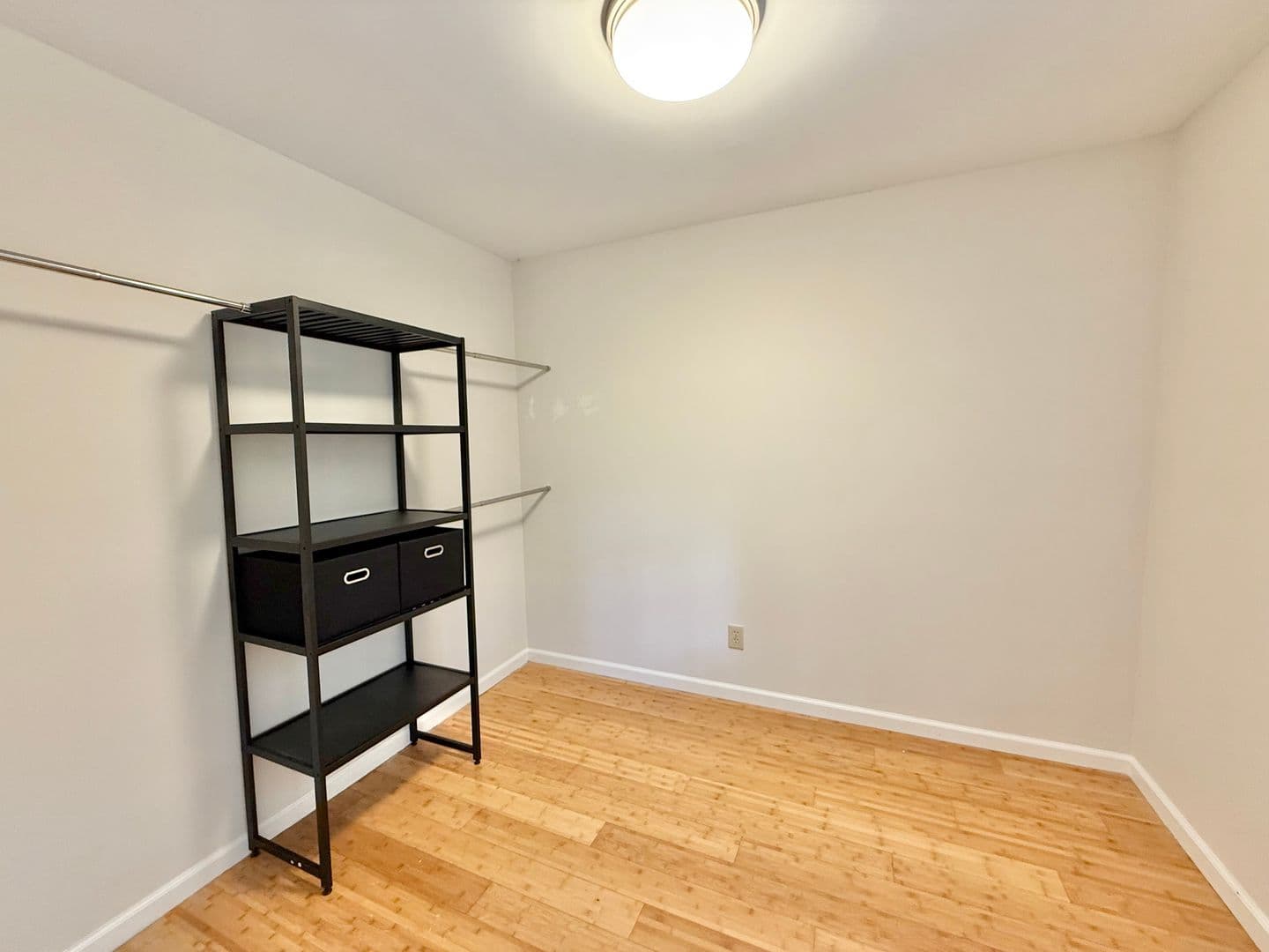 Clayton House: 208 Hardwood Ridge Ct