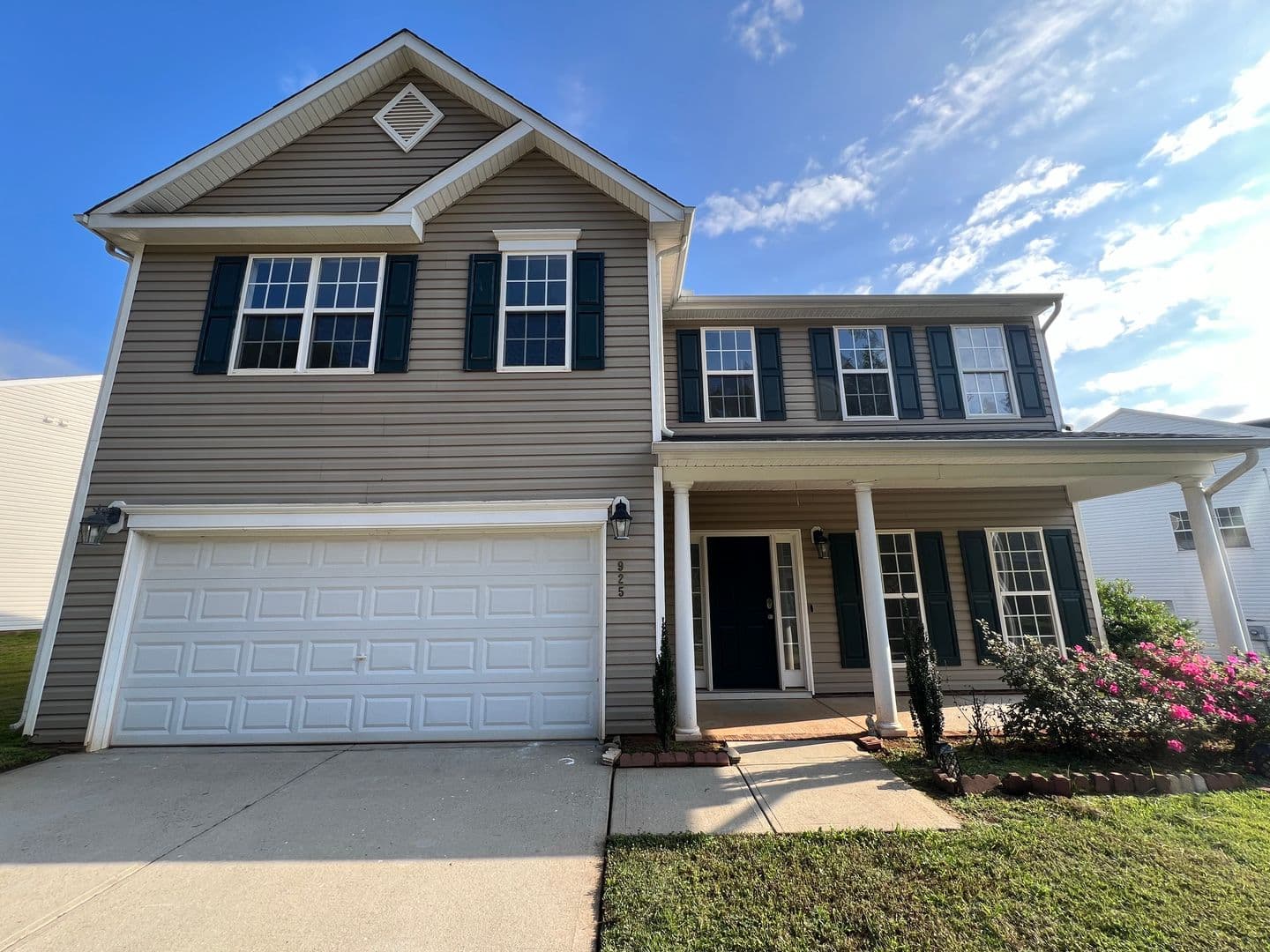 Wake Forest House: 925 Fulworth Ave