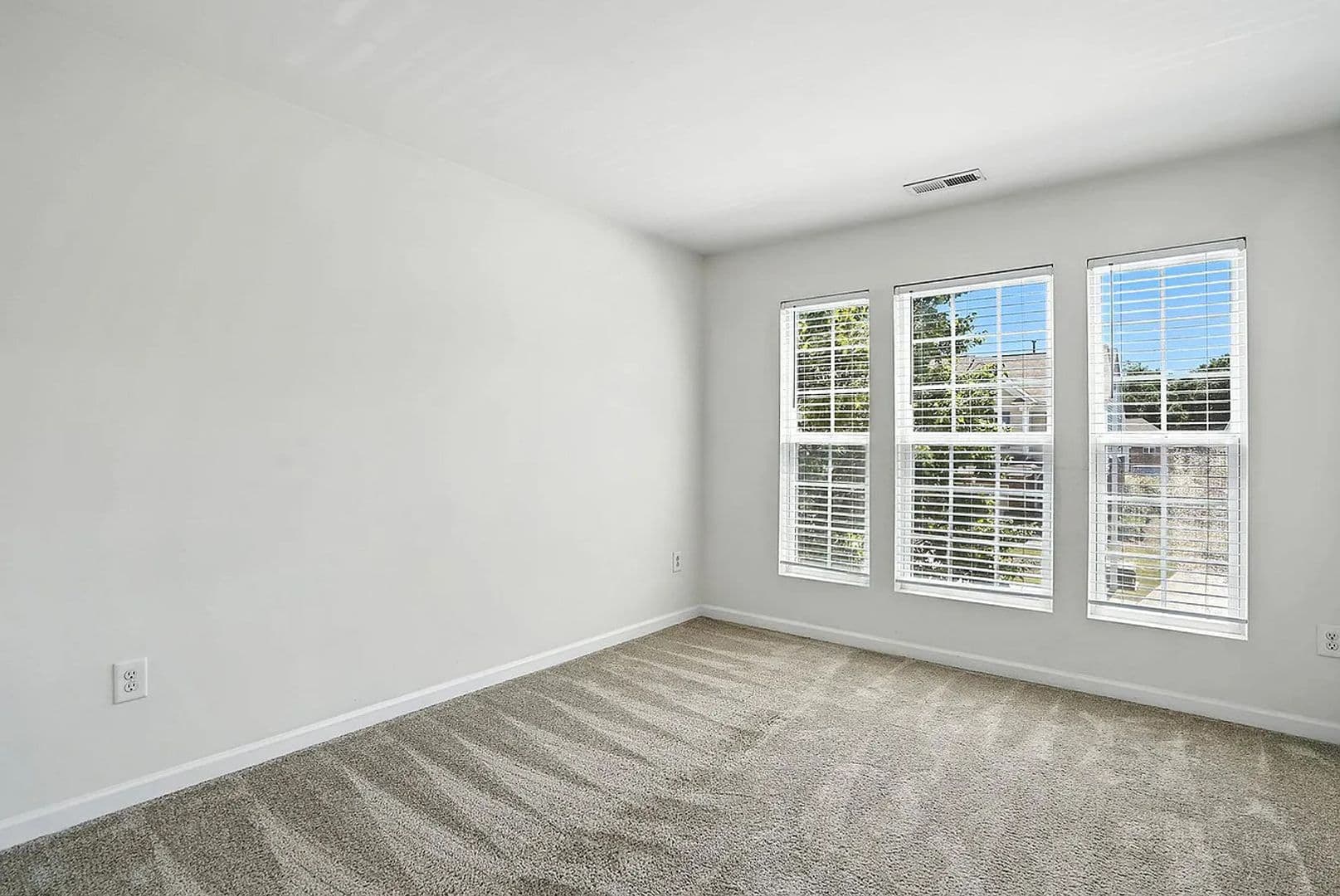 Cary Townhome: 1131 Kingston Grove Dr