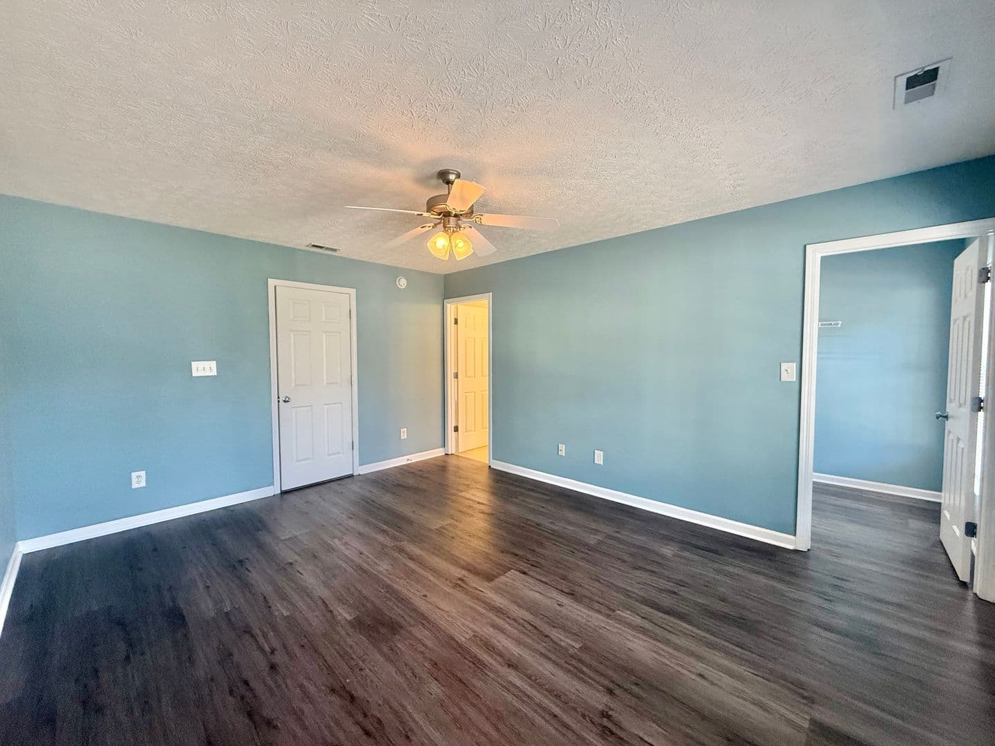 Raleigh Townhome: 2006 Mirror Dr.