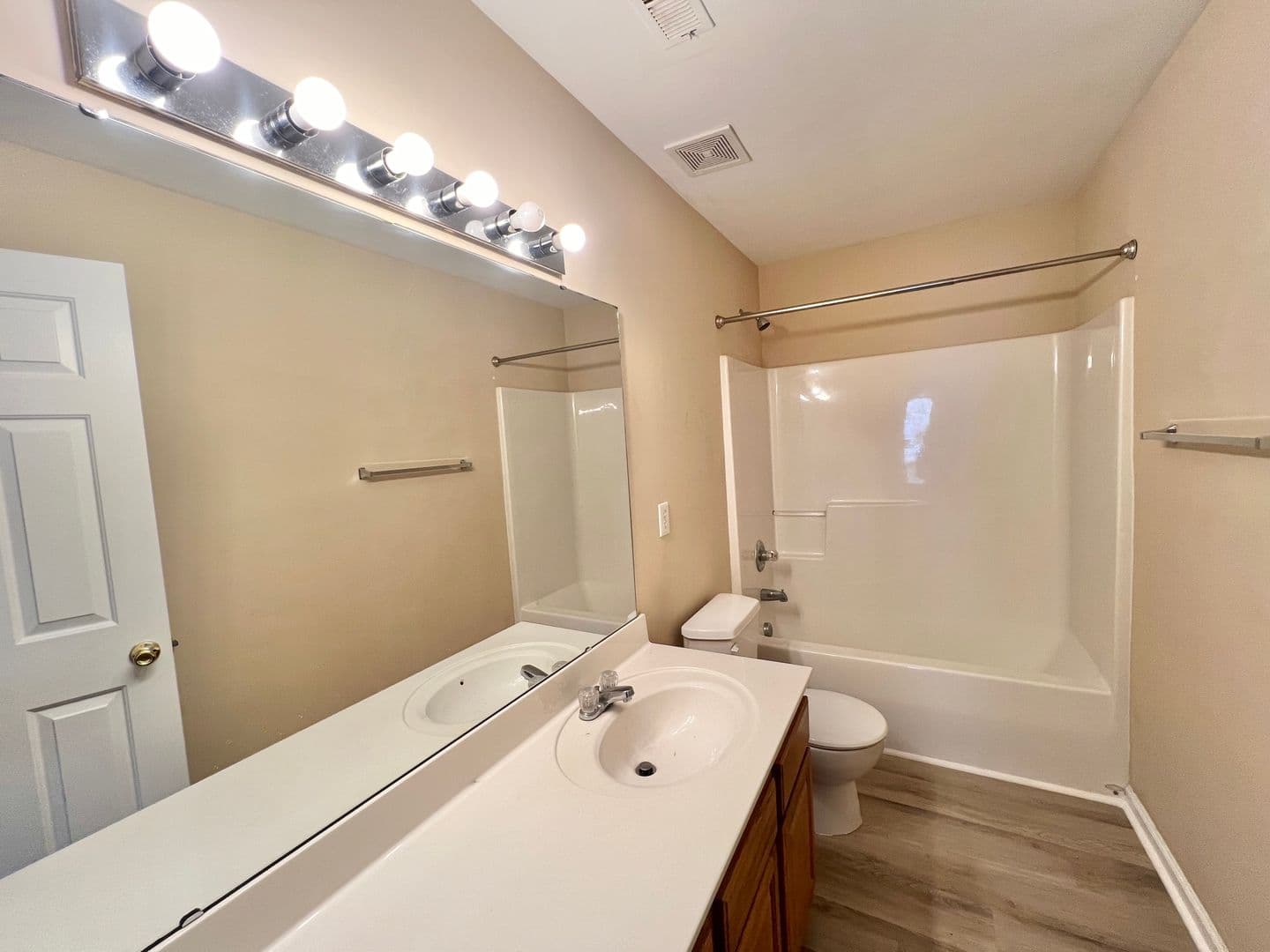 Raleigh House: 2829 Roundleaf Court