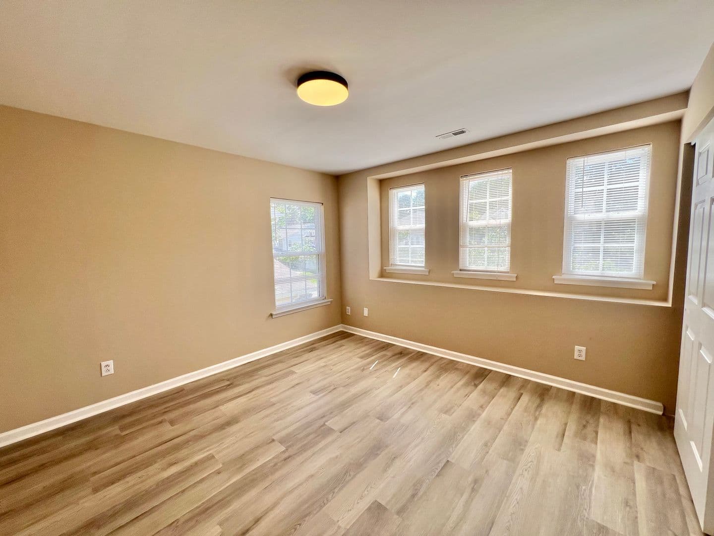 Raleigh House: 2829 Roundleaf Court