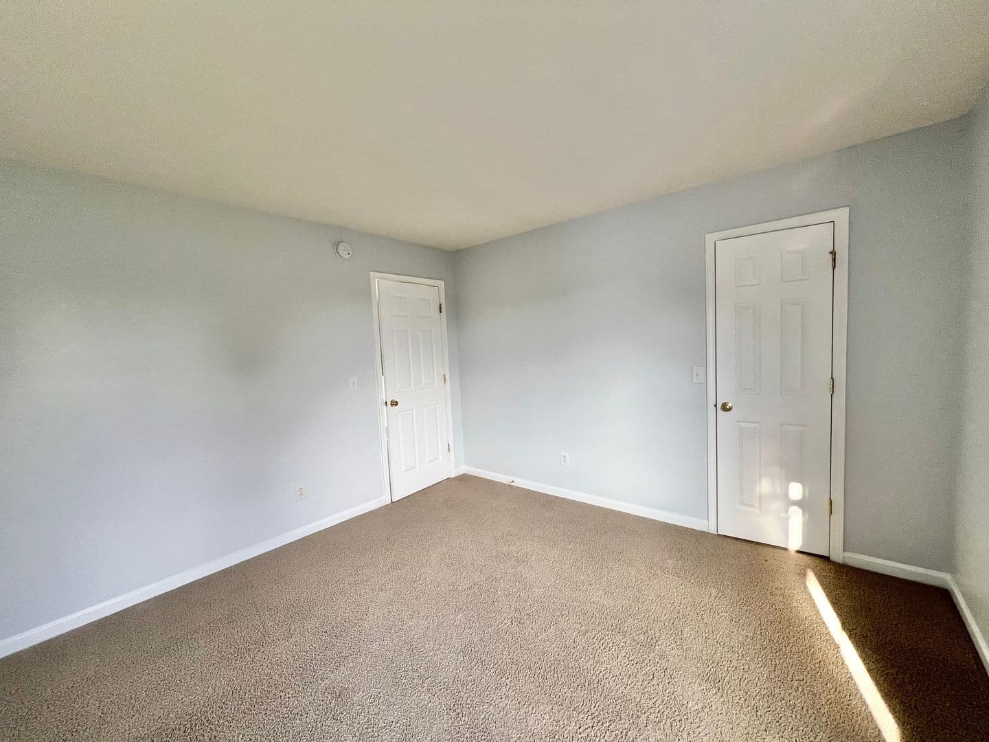 Wake Forest House: 925 Fulworth Ave