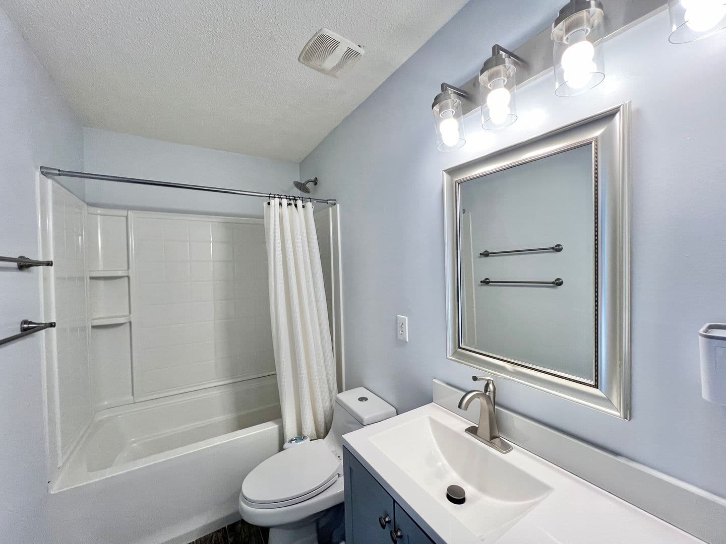 Wake Forest House: 925 Fulworth Ave