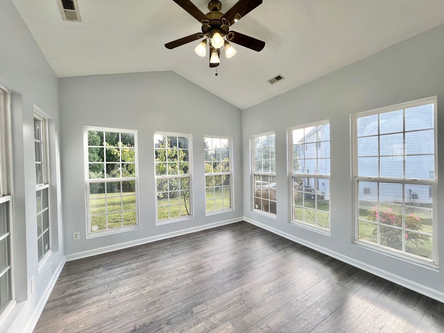 Wake Forest House: 925 Fulworth Ave