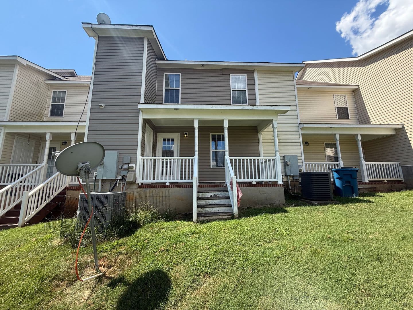 Clayton Townhome: 401 Whitehall Ct