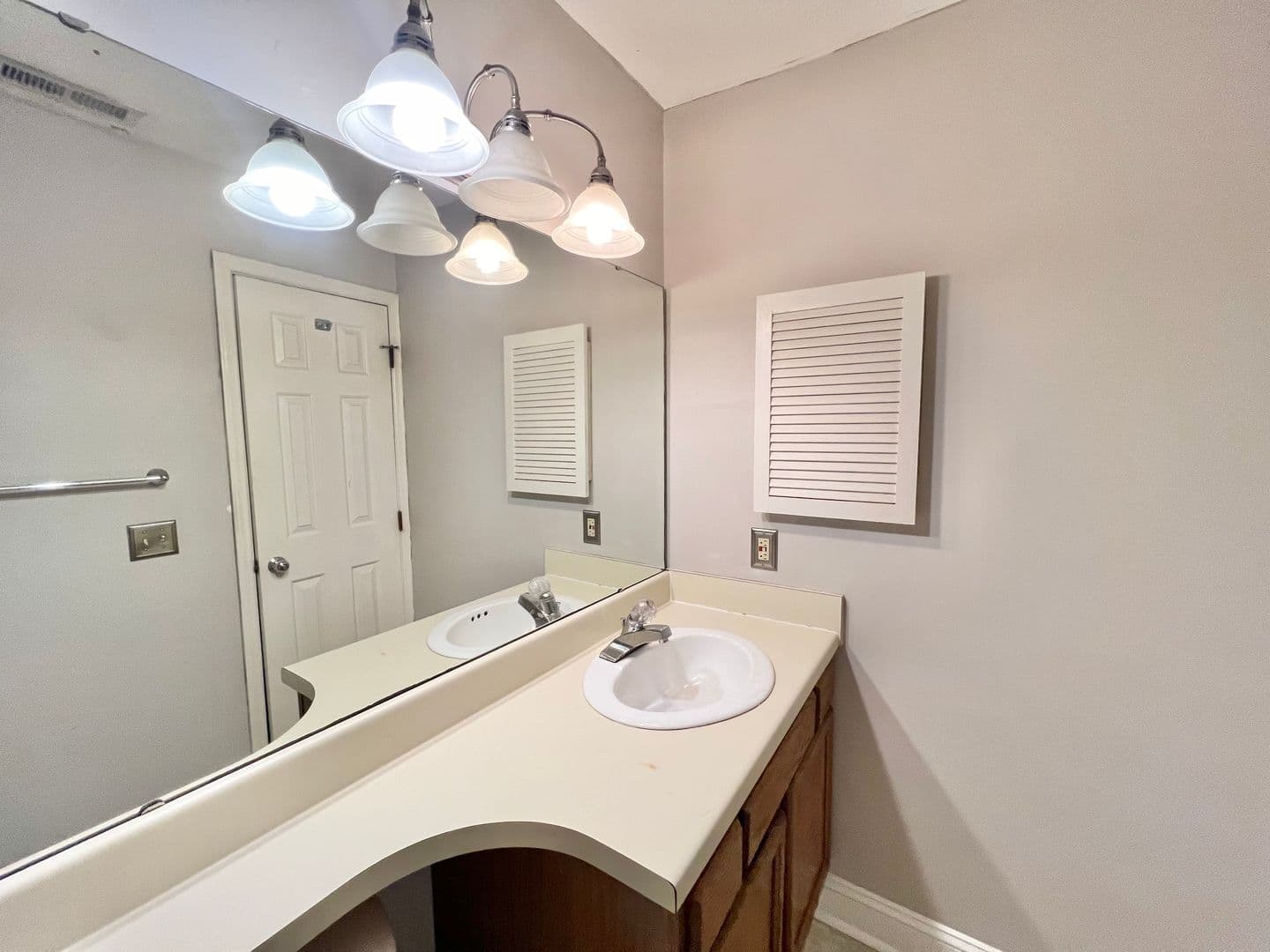 Raleigh Townhome: 401 Broad Leaf Circle