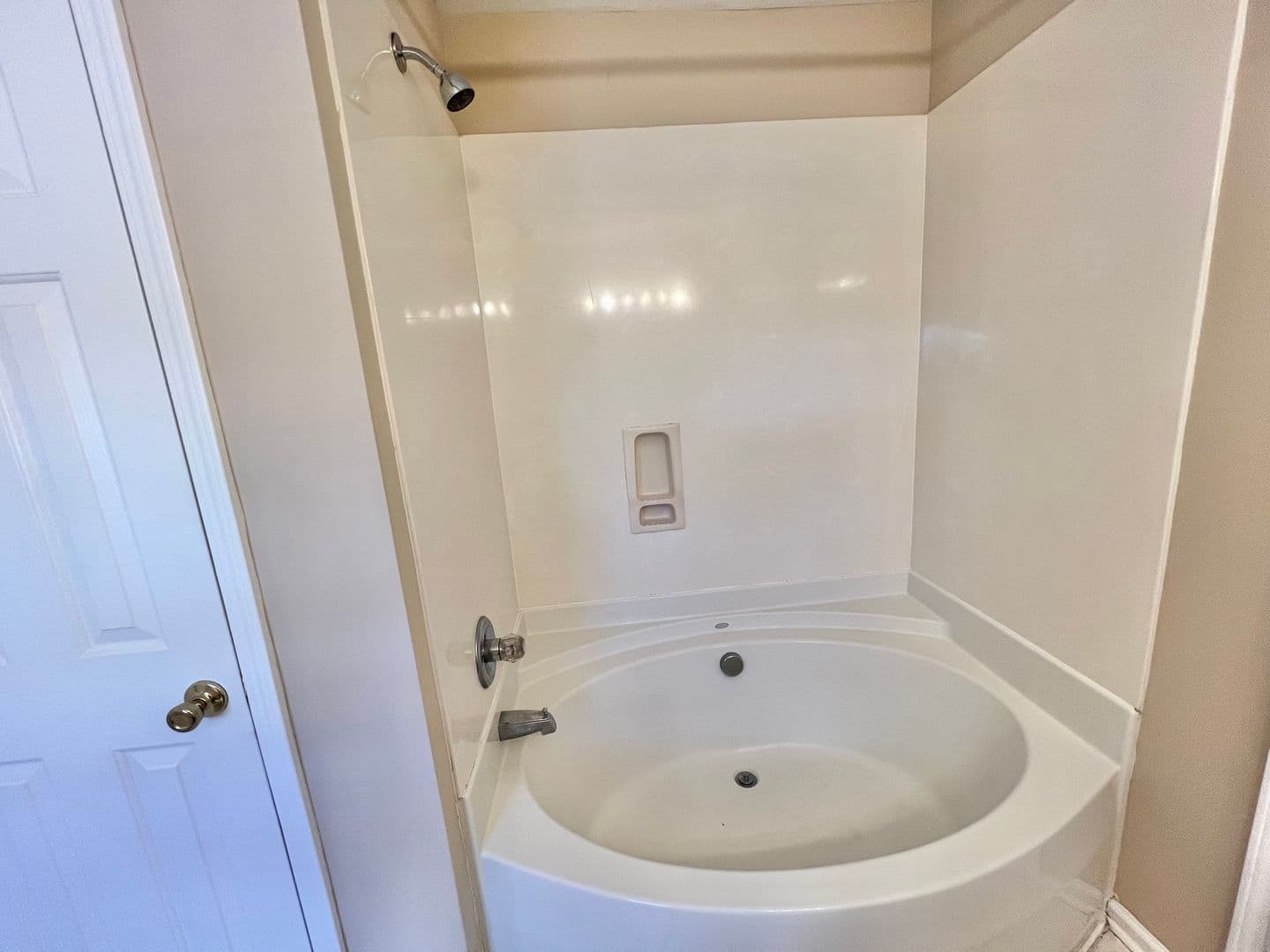 Raleigh House: 2829 Roundleaf Court