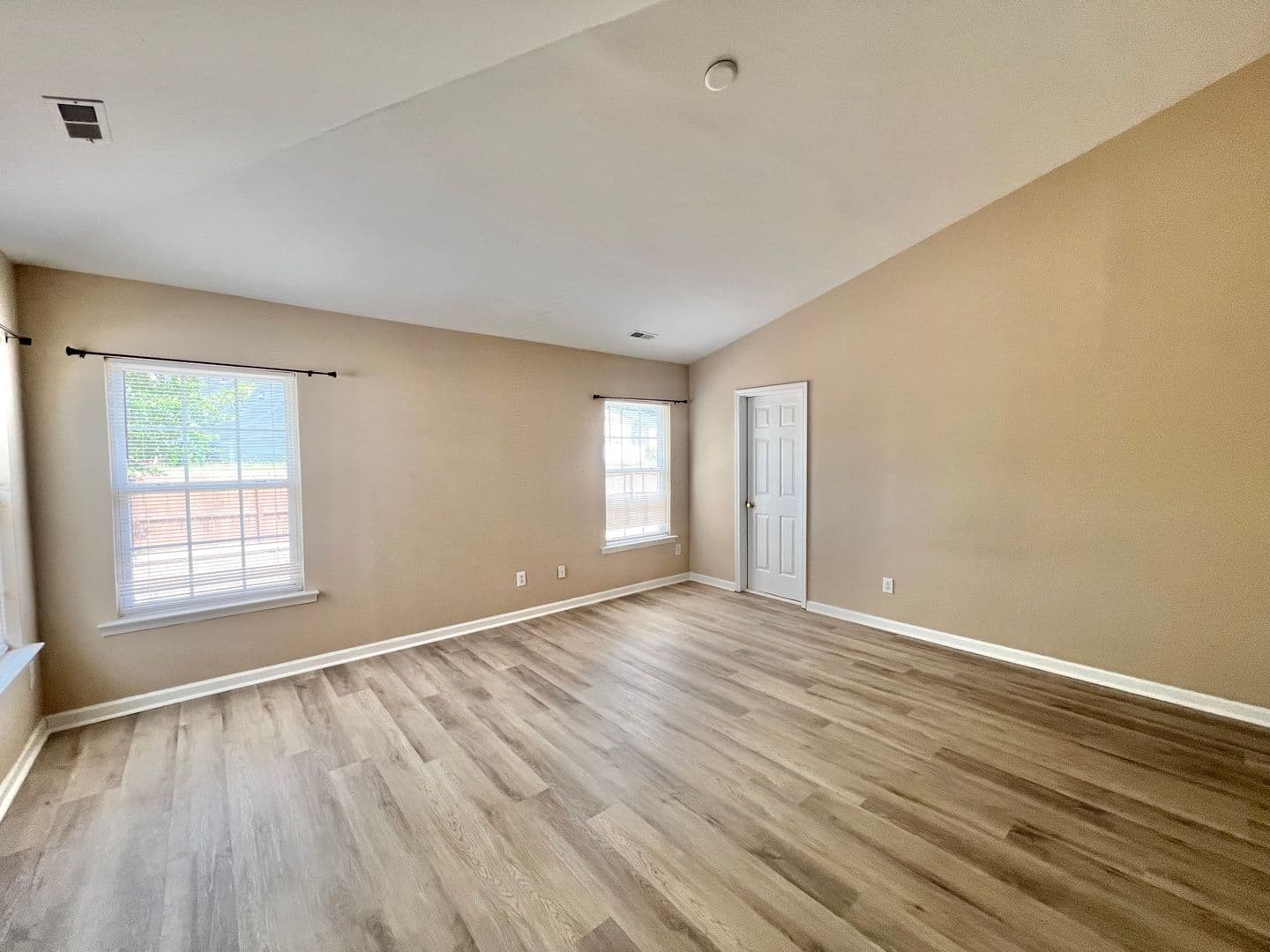 Raleigh House: 2829 Roundleaf Court