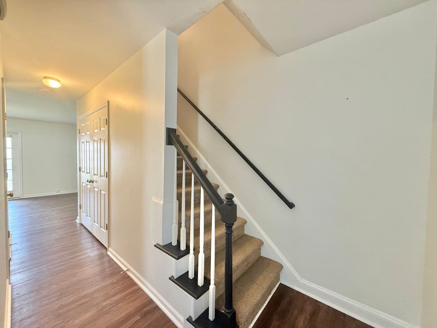Clayton Townhome: 401 Whitehall Ct