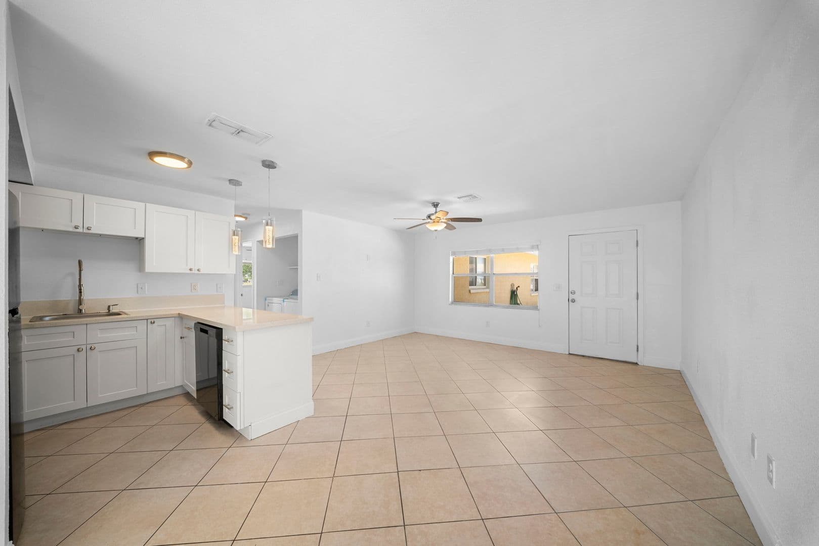 Fort Myers Apartment: 13401-13407 Pine Needle Ln