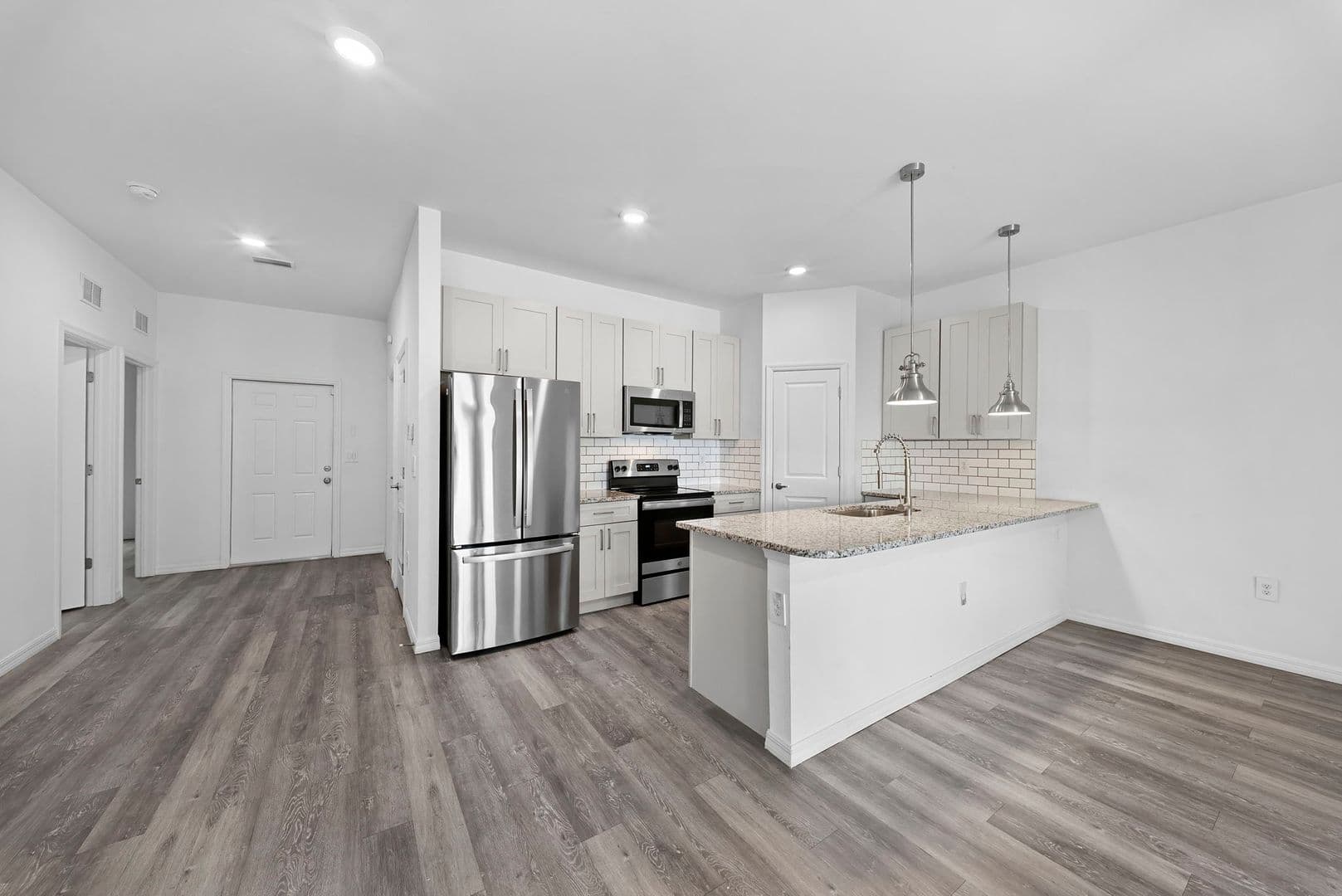 Lehigh Acres Apartment: 4716 - 4718 29th St SW