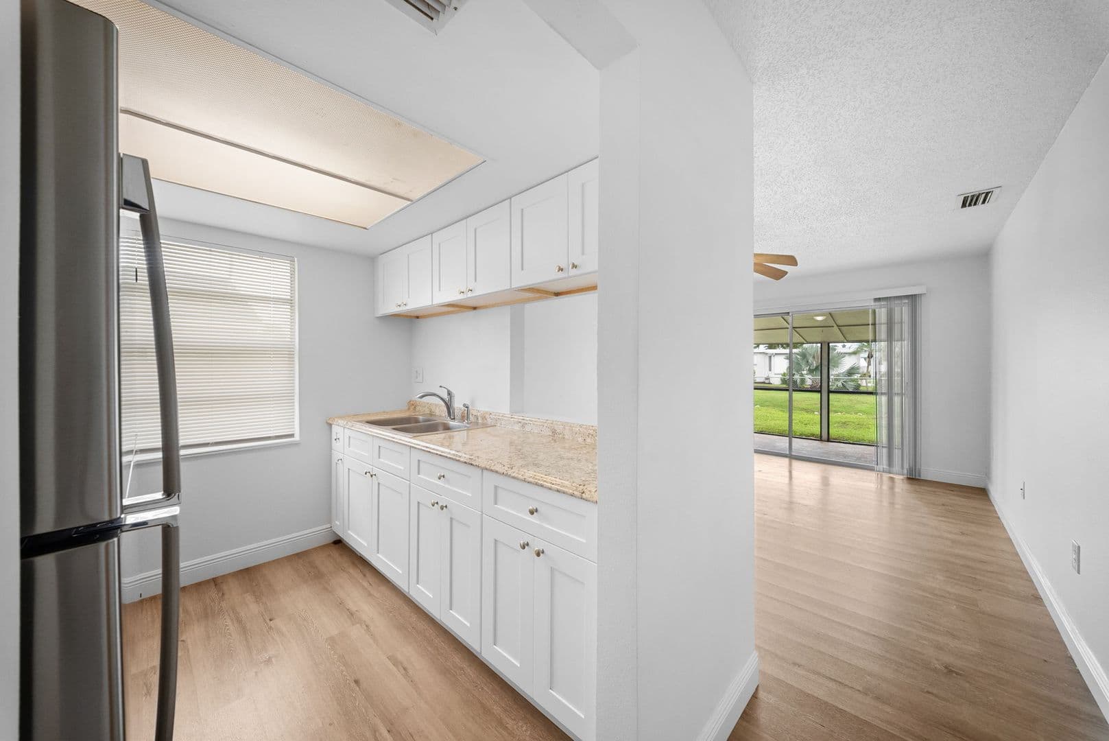 Fort Myers Apartment: 11368-11370 SUMMERWINDS CT