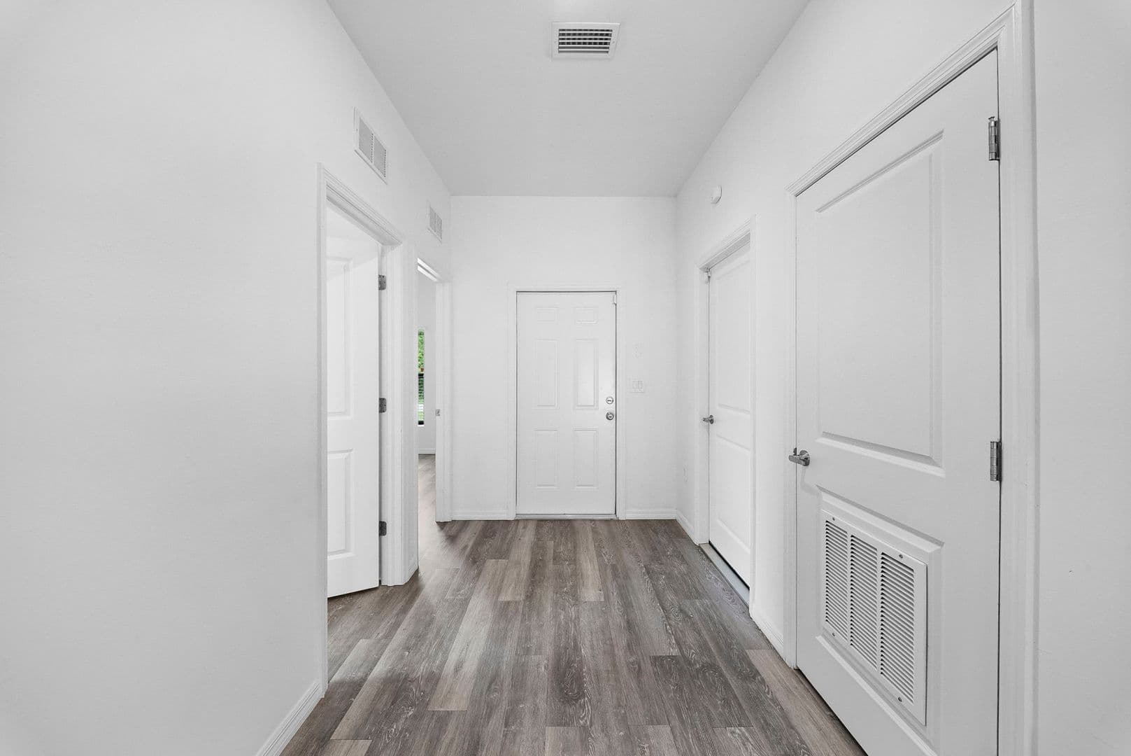 Lehigh Acres Apartment: 4716 - 4718 29th St SW