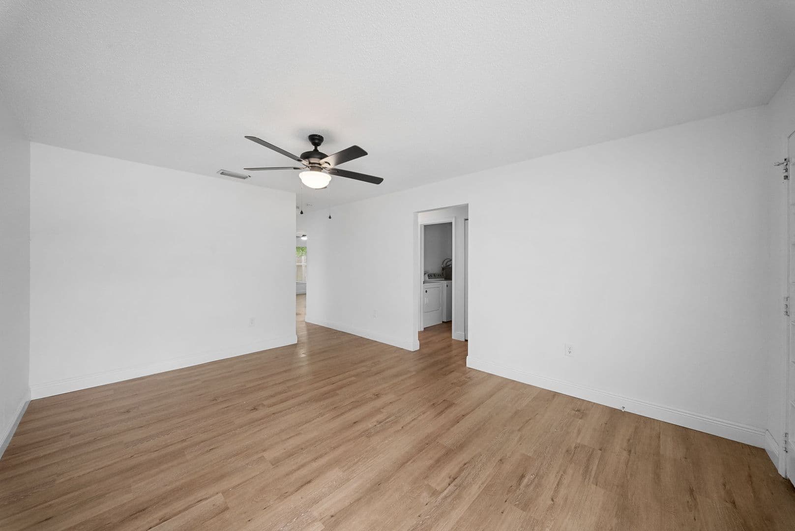 Fort Myers Apartment: 11368-11370 SUMMERWINDS CT