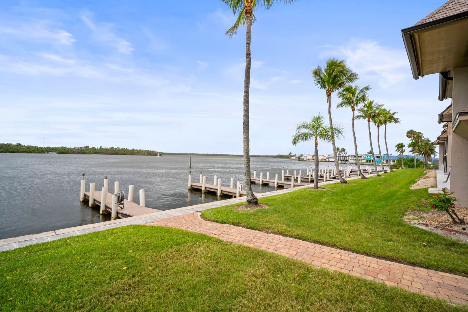 Fort Myers Beach House: 894 Buttonwood Dr - Apt 215