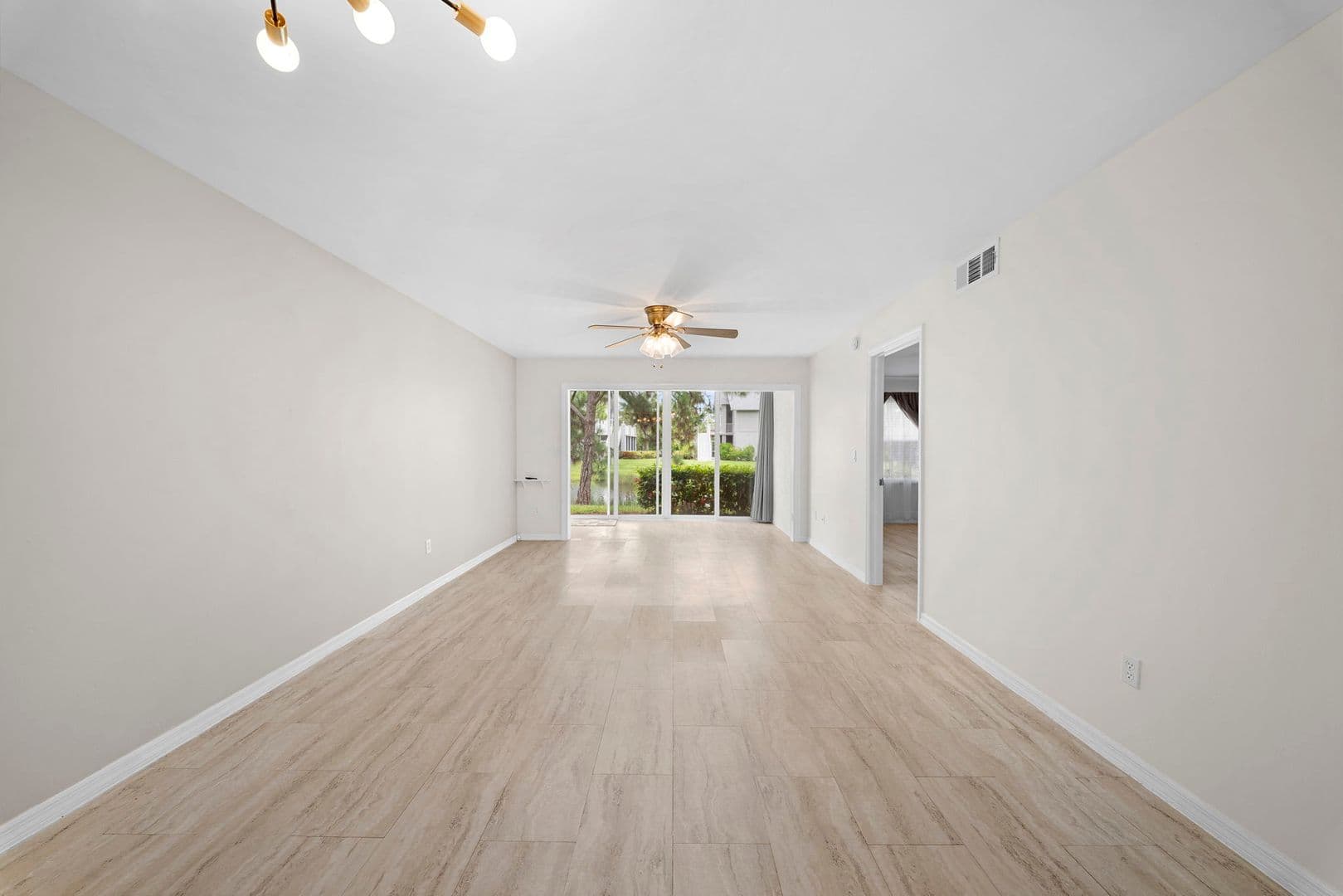Fort Myers House: 14503 Lakewood Trace CT Unit 104