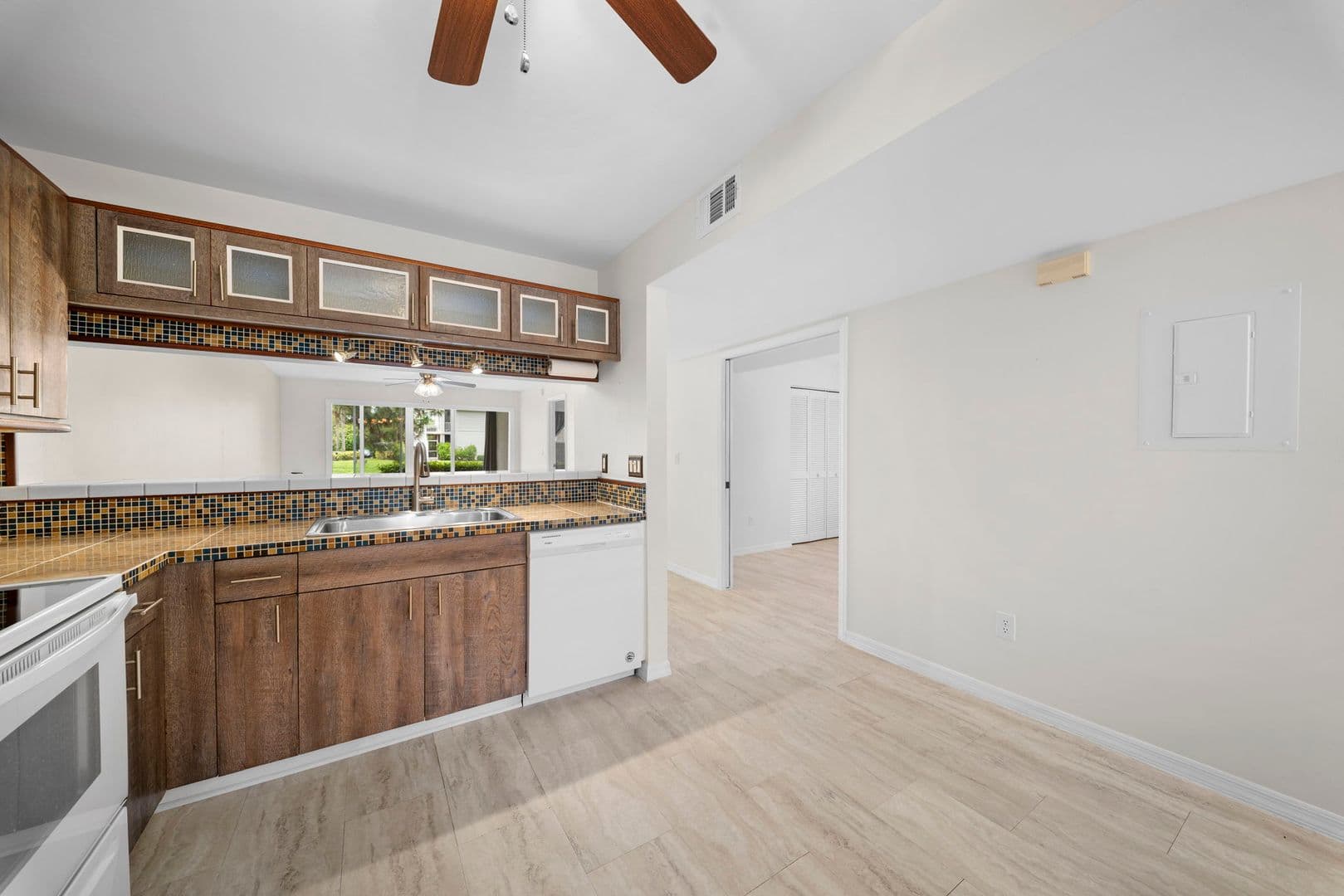 Fort Myers House: 14503 Lakewood Trace CT Unit 104