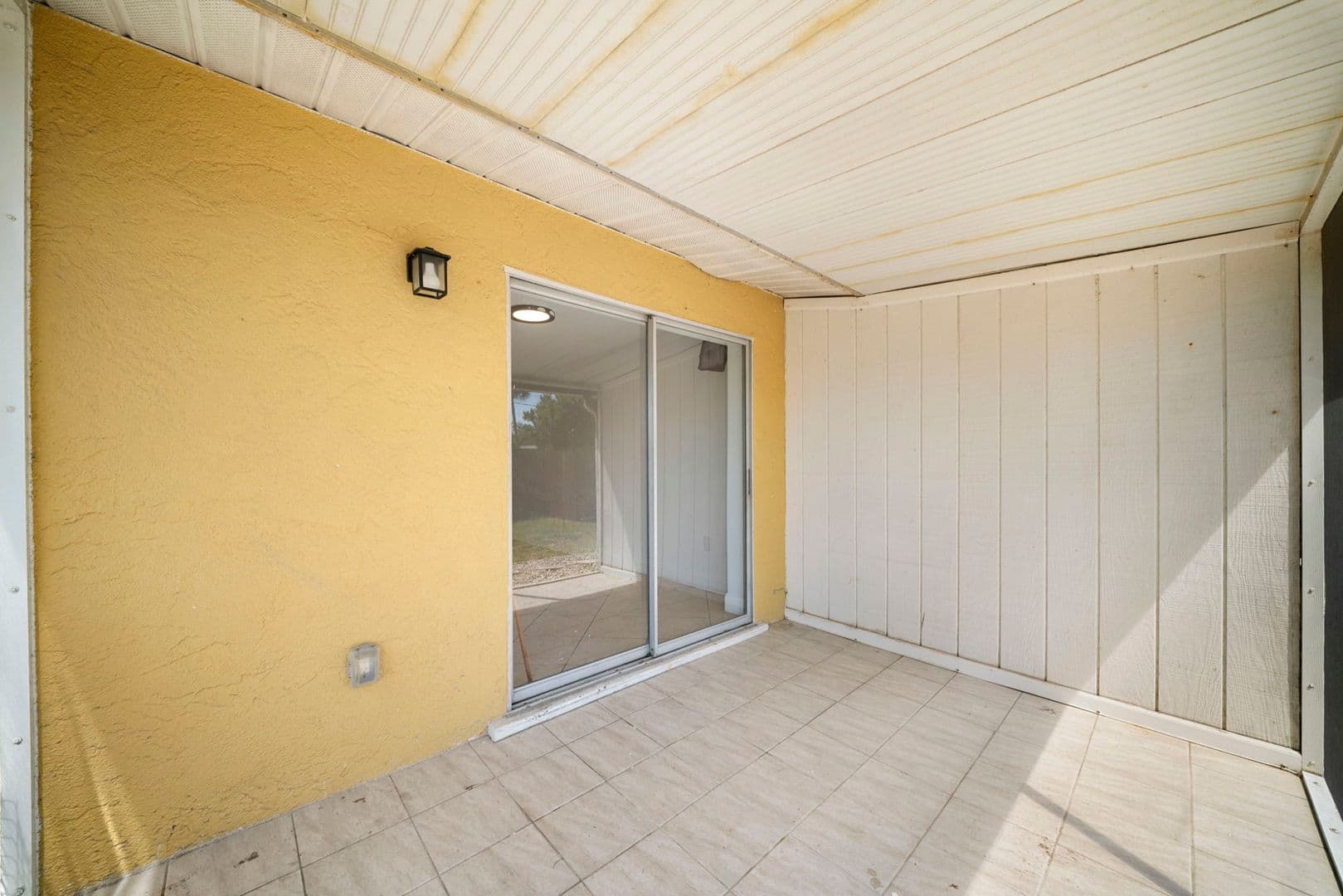 Fort Myers Apartment: 13401-13407 Pine Needle Ln