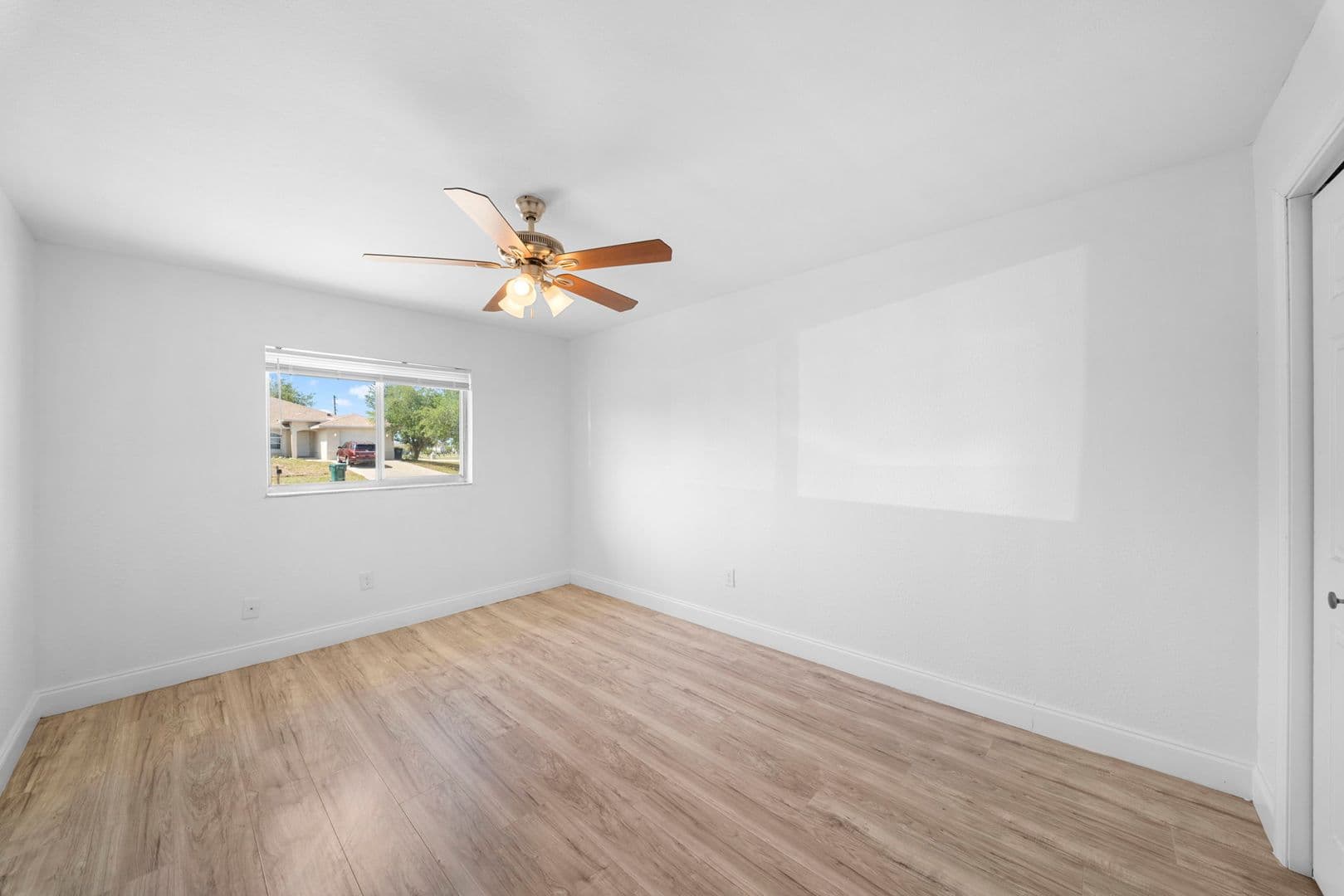 Fort Myers Apartment: 13401-13407 Pine Needle Ln