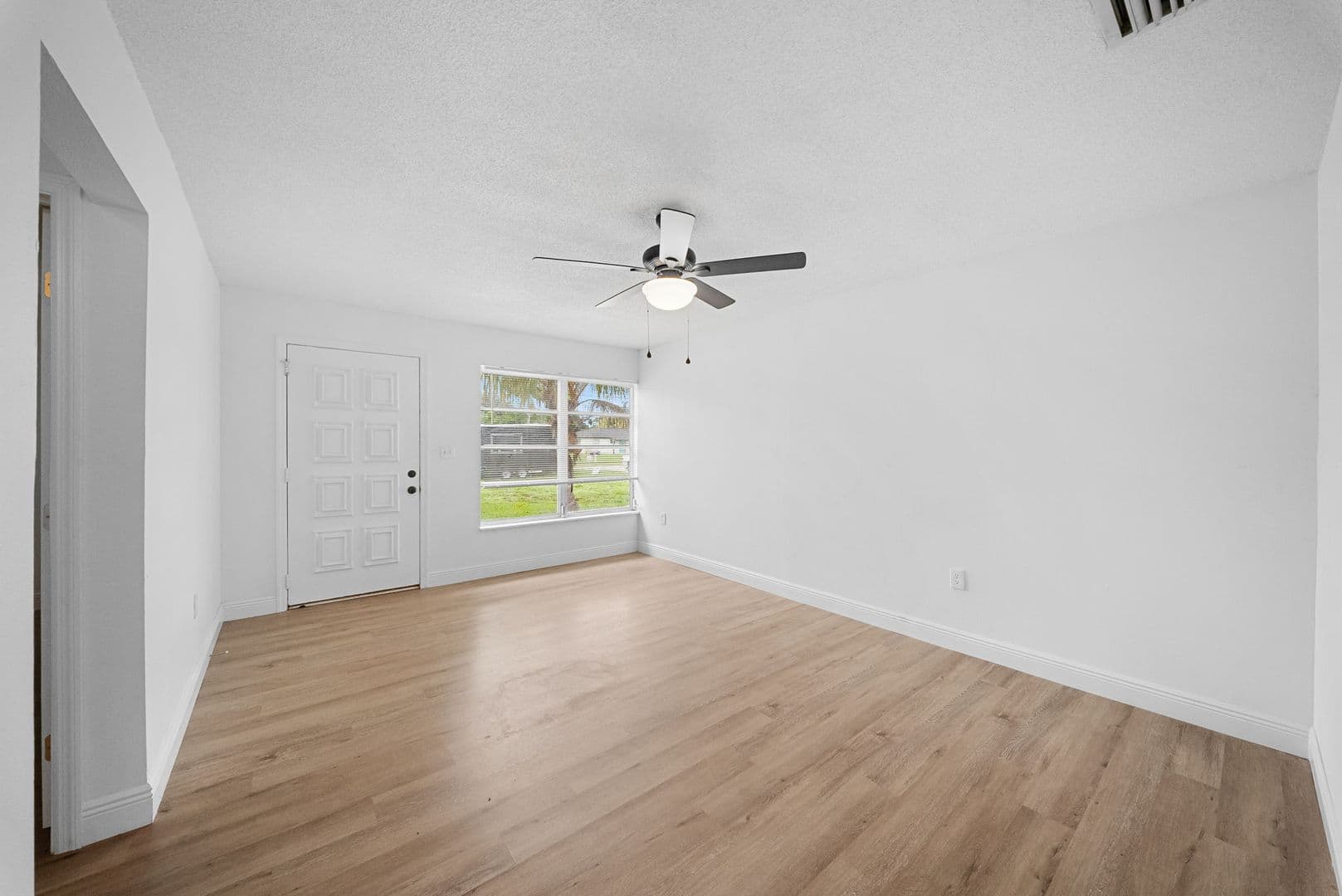 Fort Myers Apartment: 11368-11370 SUMMERWINDS CT