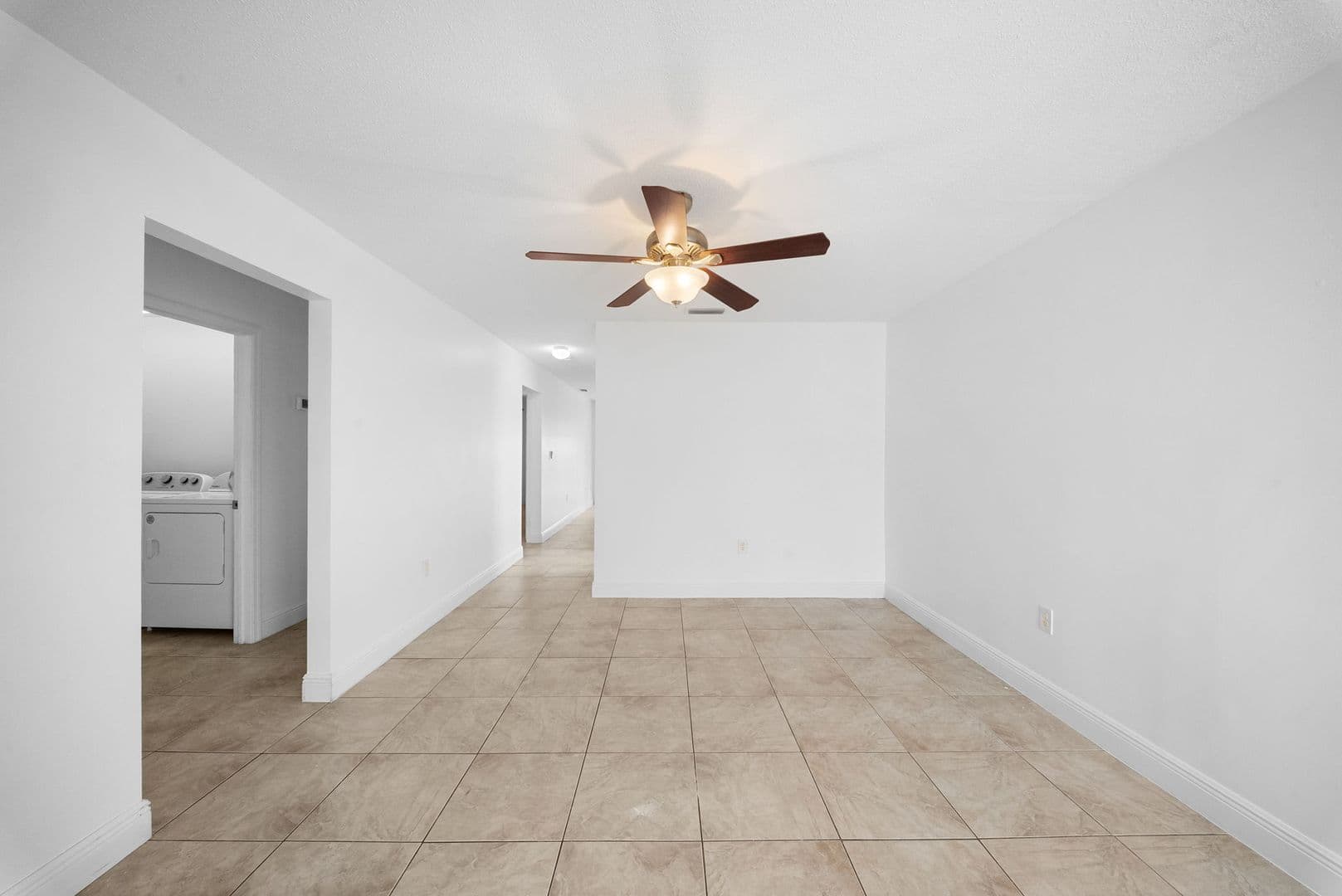 Fort Myers Apartment: 11368-11370 SUMMERWINDS CT