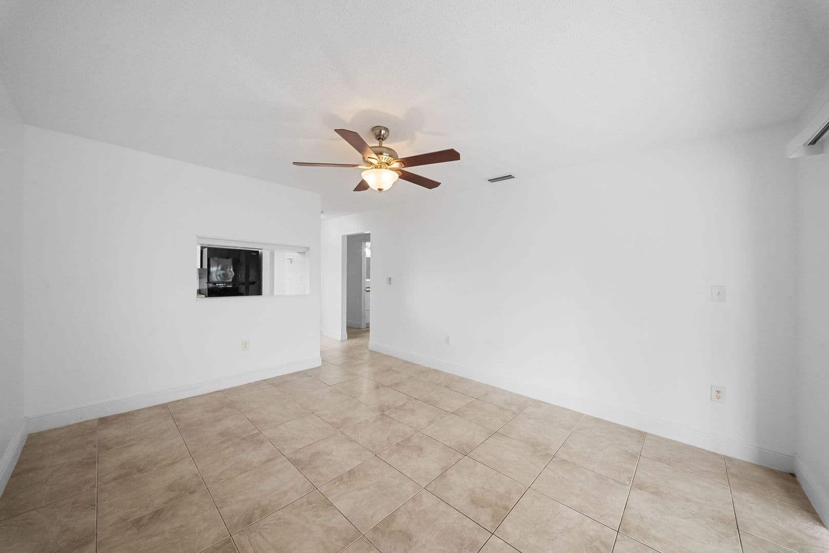 Fort Myers Apartment: 11368-11370 SUMMERWINDS CT