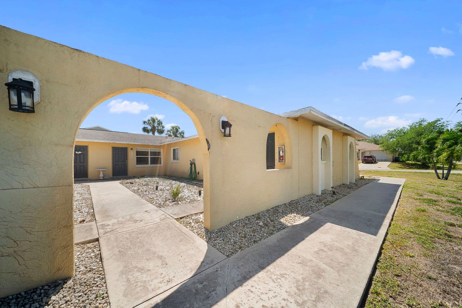 Fort Myers Apartment: 13401-13407 Pine Needle Ln