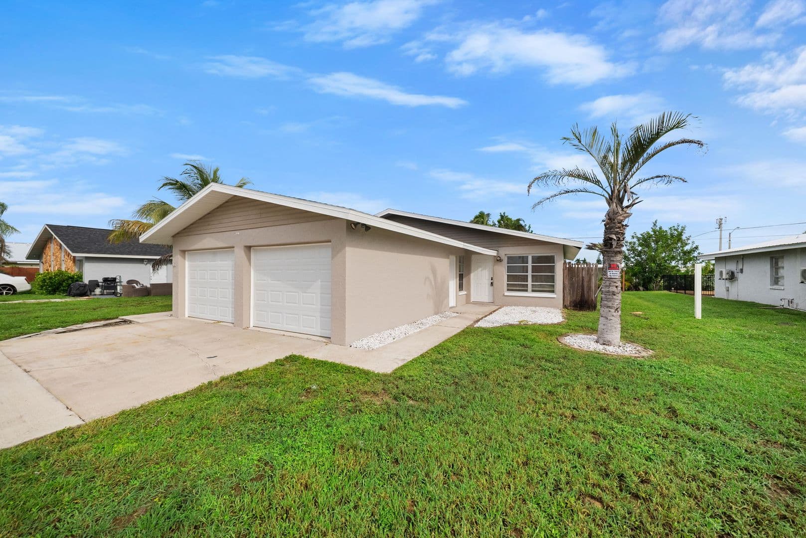 Fort Myers Apartment: 11368-11370 SUMMERWINDS CT