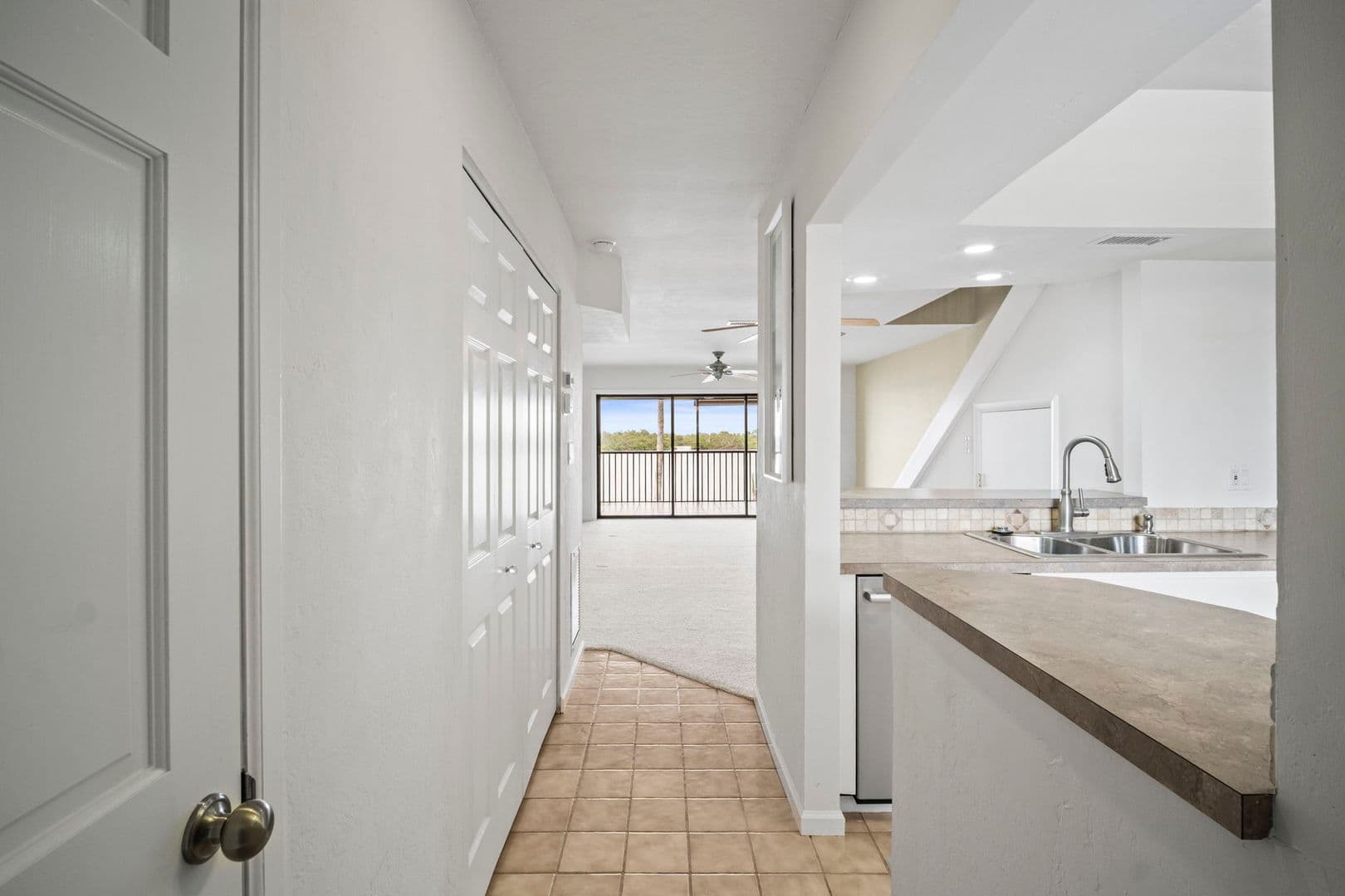 Fort Myers Beach House: 894 Buttonwood Dr - Apt 215
