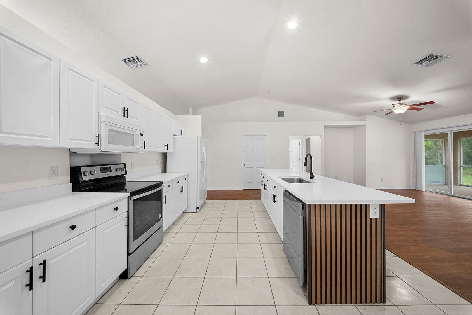 Lehigh Acres House: 2813 34th St W, Lehigh